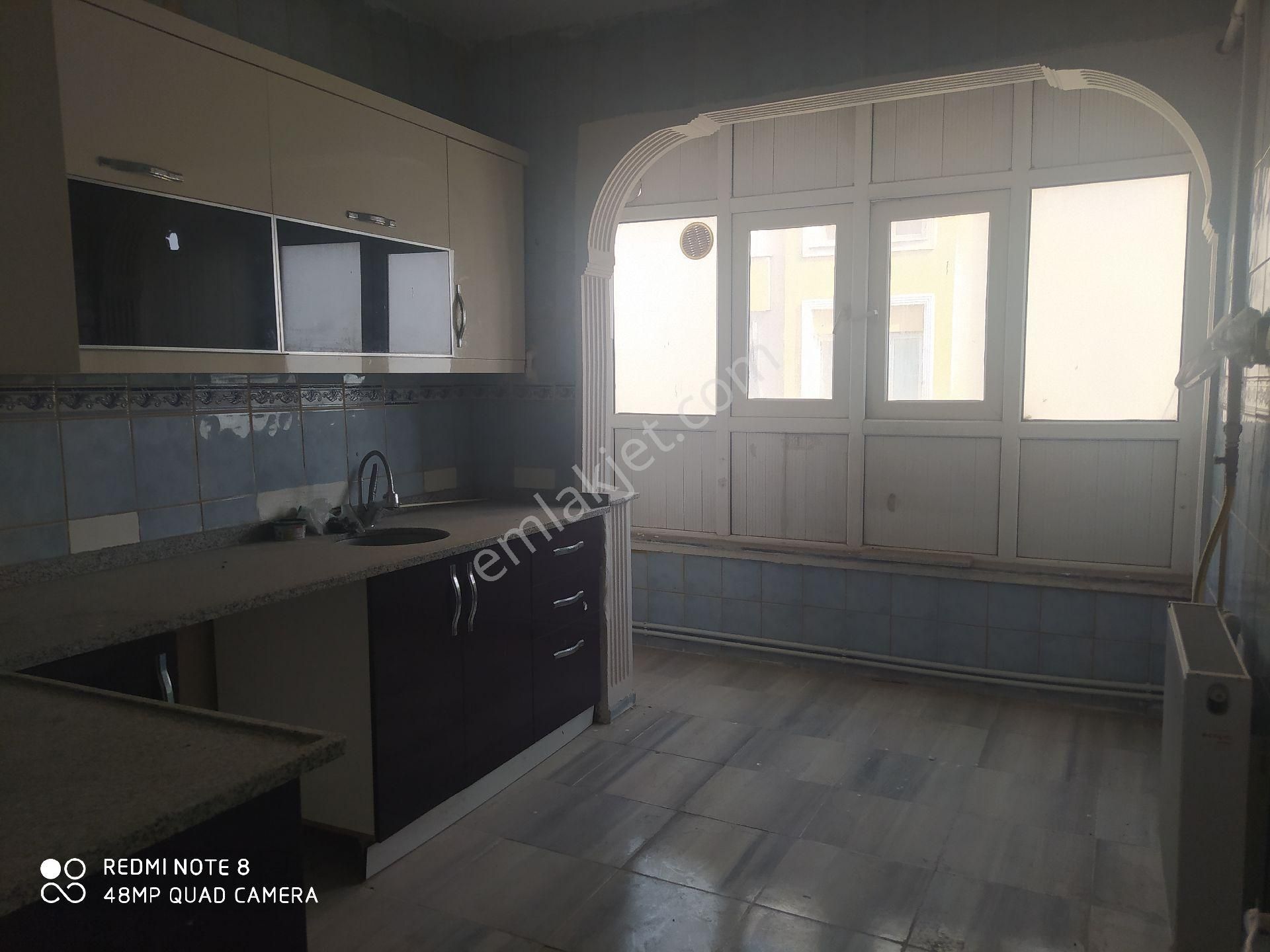 Eryavuz Dan Şairnabide Merkezi Yerde, Köşebaşı,3+1 Odalı,arakat,doğalgazlı,uygun - Görsel 4