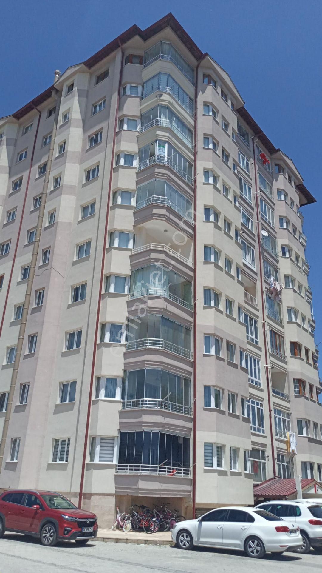Damla Emlaktan Kadıburhanettin Mah.satılık 4+1 Daire