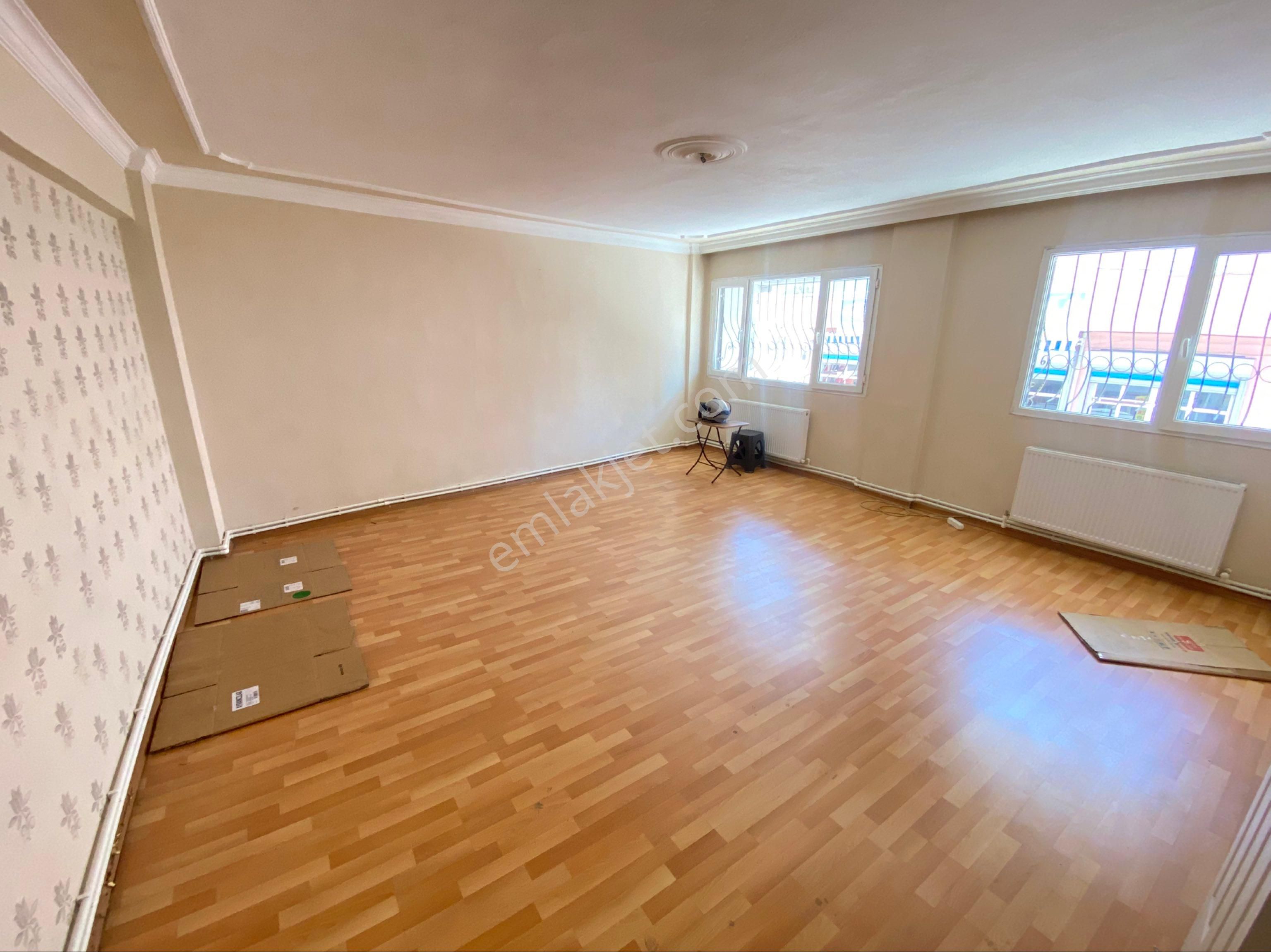 Refet Bele Mah.de Arakat 3+1 110m2 Arakat Doğalgazlı Çift Cephe Satılık