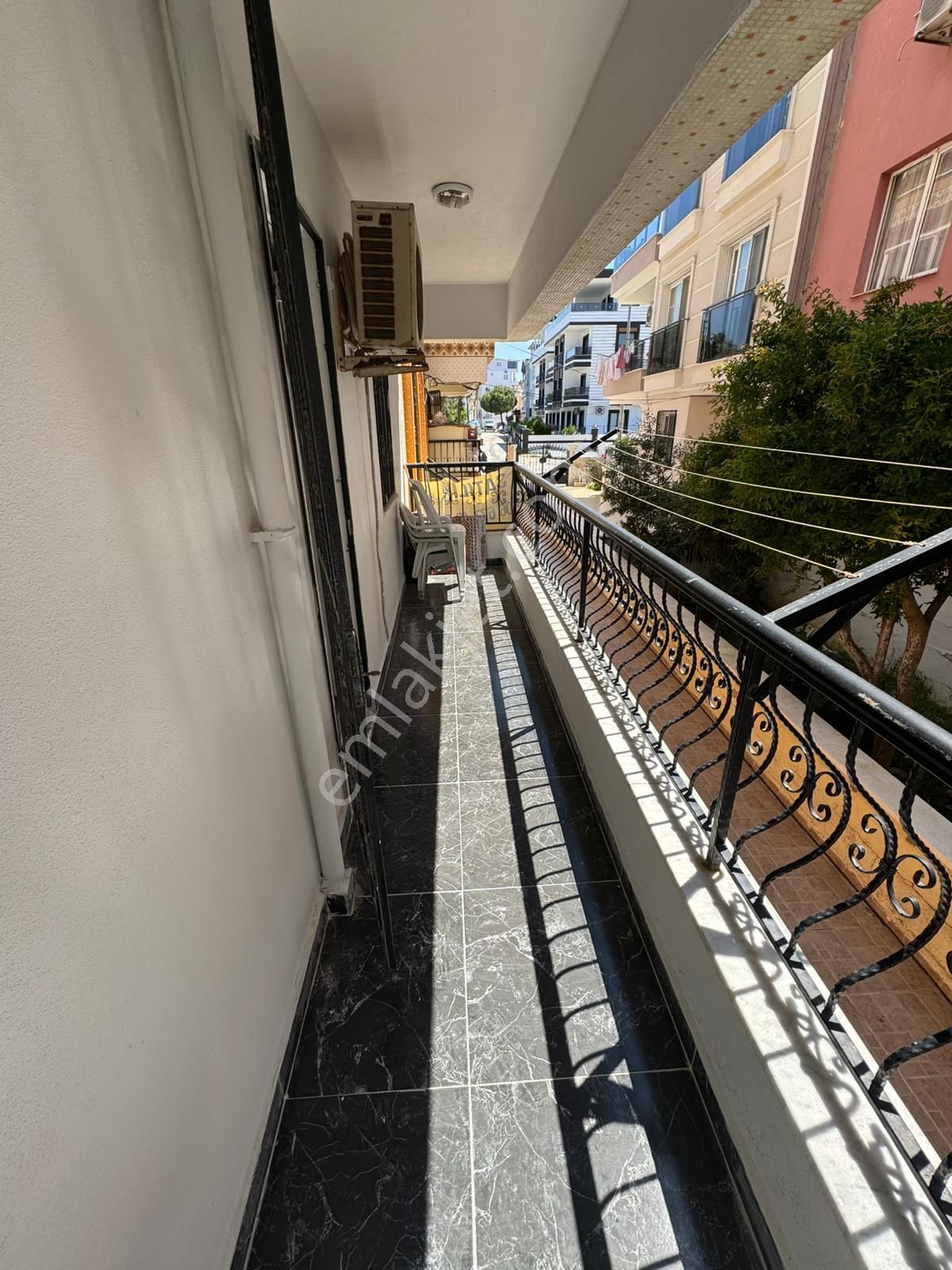 Didim Altınkum'da Denize Yürüme Mesafesinde (600 Metre) Eşyalı Satılık 2+1 Daire - Görsel 9
