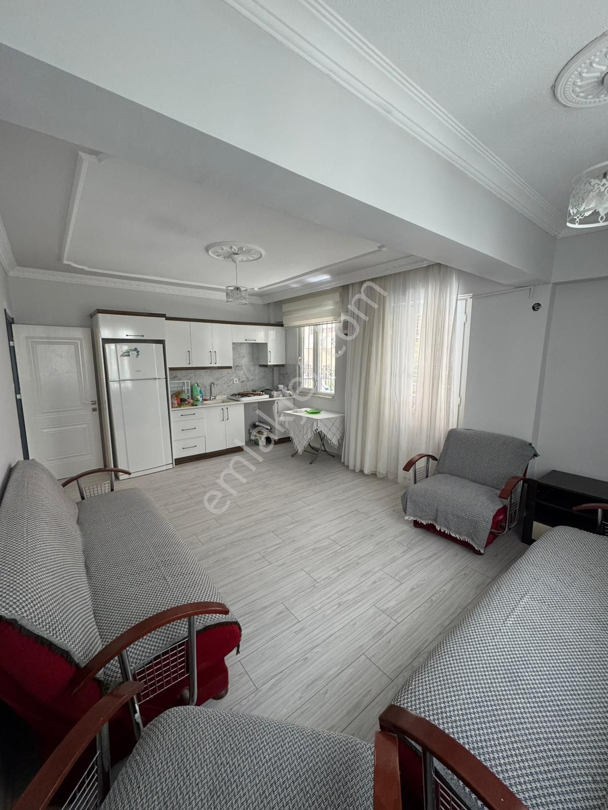 Didim Altınkum'da Denize Yürüme Mesafesinde (600 Metre) Eşyalı Satılık 2+1 Daire - Görsel 2