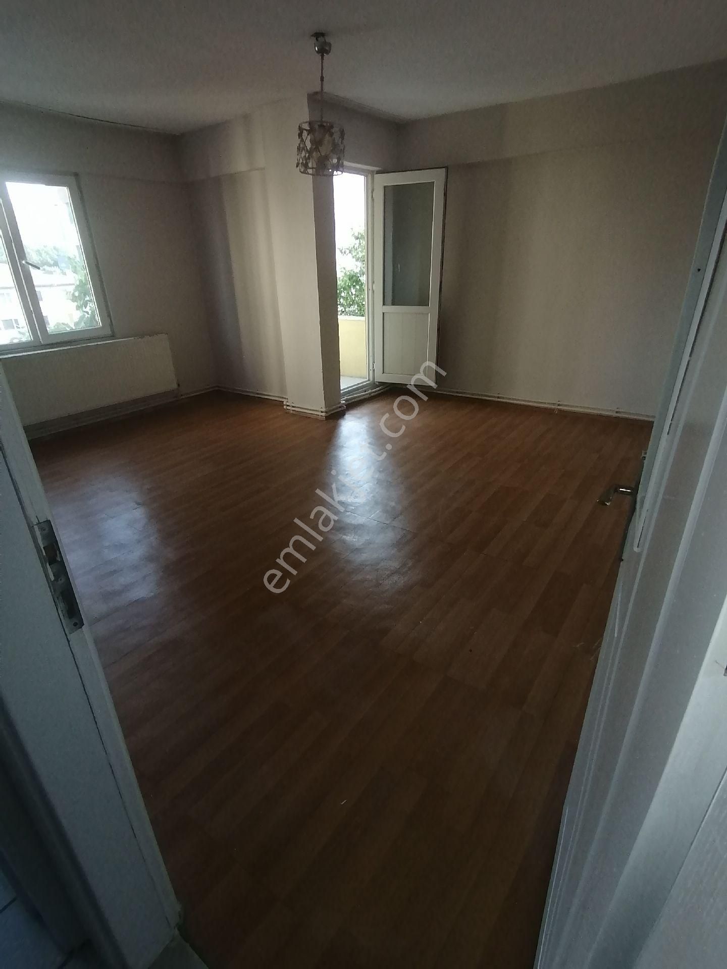 Ümraniye Çamlık İkbal Caddesi Üzerinde Yabancı Ya Bekara Uygun Kiralık Daire 2+1 3. Kat - Görsel 5