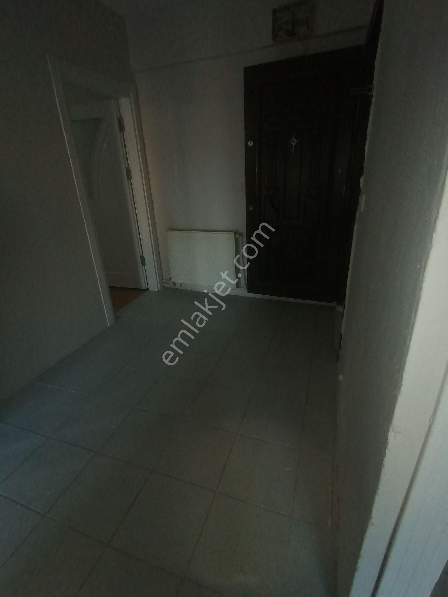 Ümraniye Çamlık İkbal Caddesi Üzerinde Yabancı Ya Bekara Uygun Kiralık Daire 2+1 3. Kat - Görsel 15
