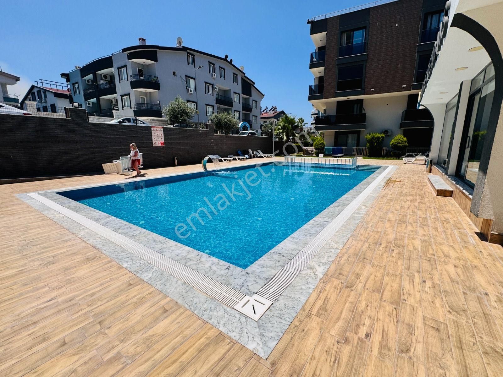 Didim Efeler Mah.havuzlu Site İçerisinde Satılık 1+1 Eşyalı Daire