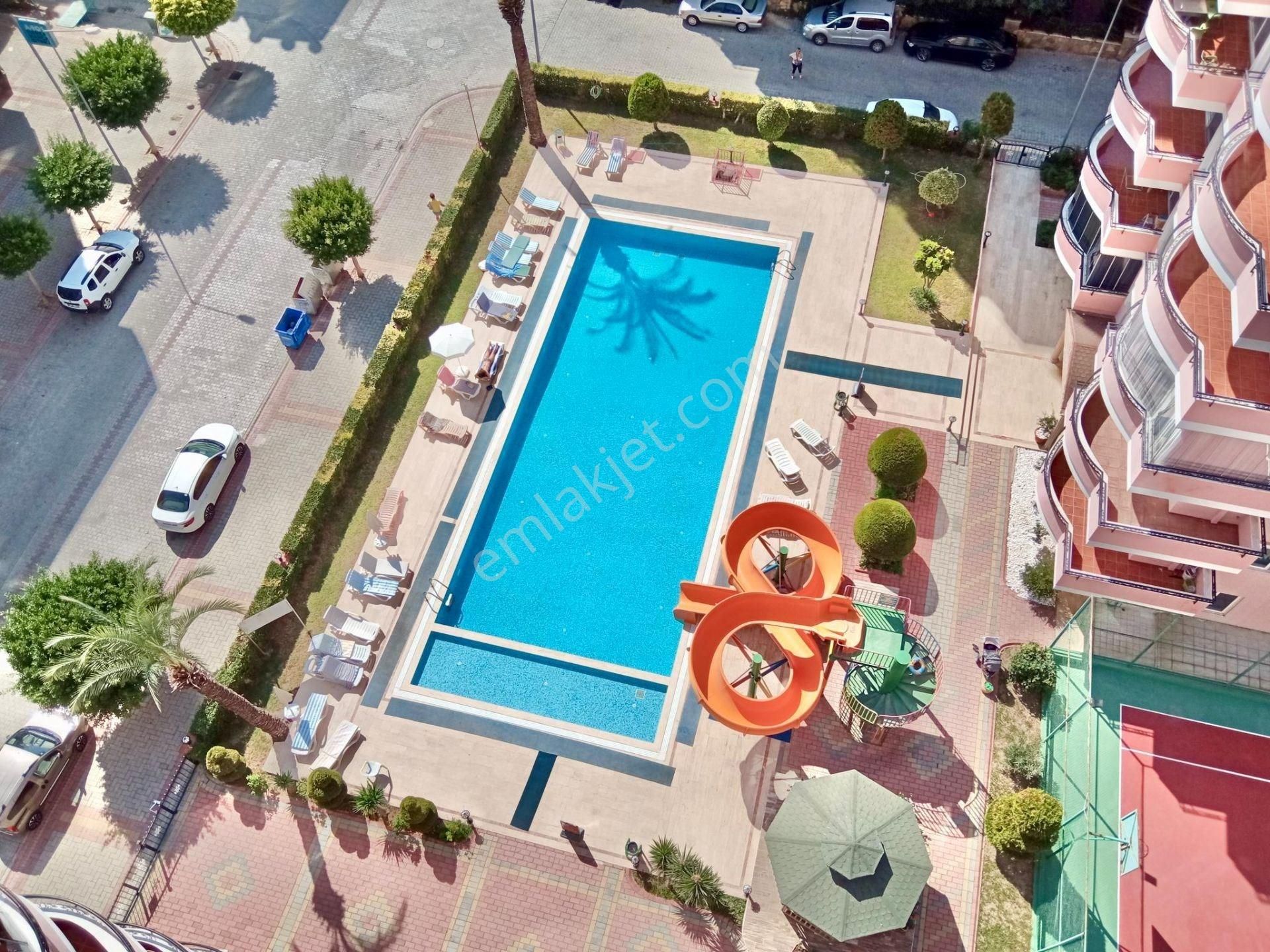 Alanya Mahmutlarda 2+1 Eşyalı Denize 200m Satılık Daire
