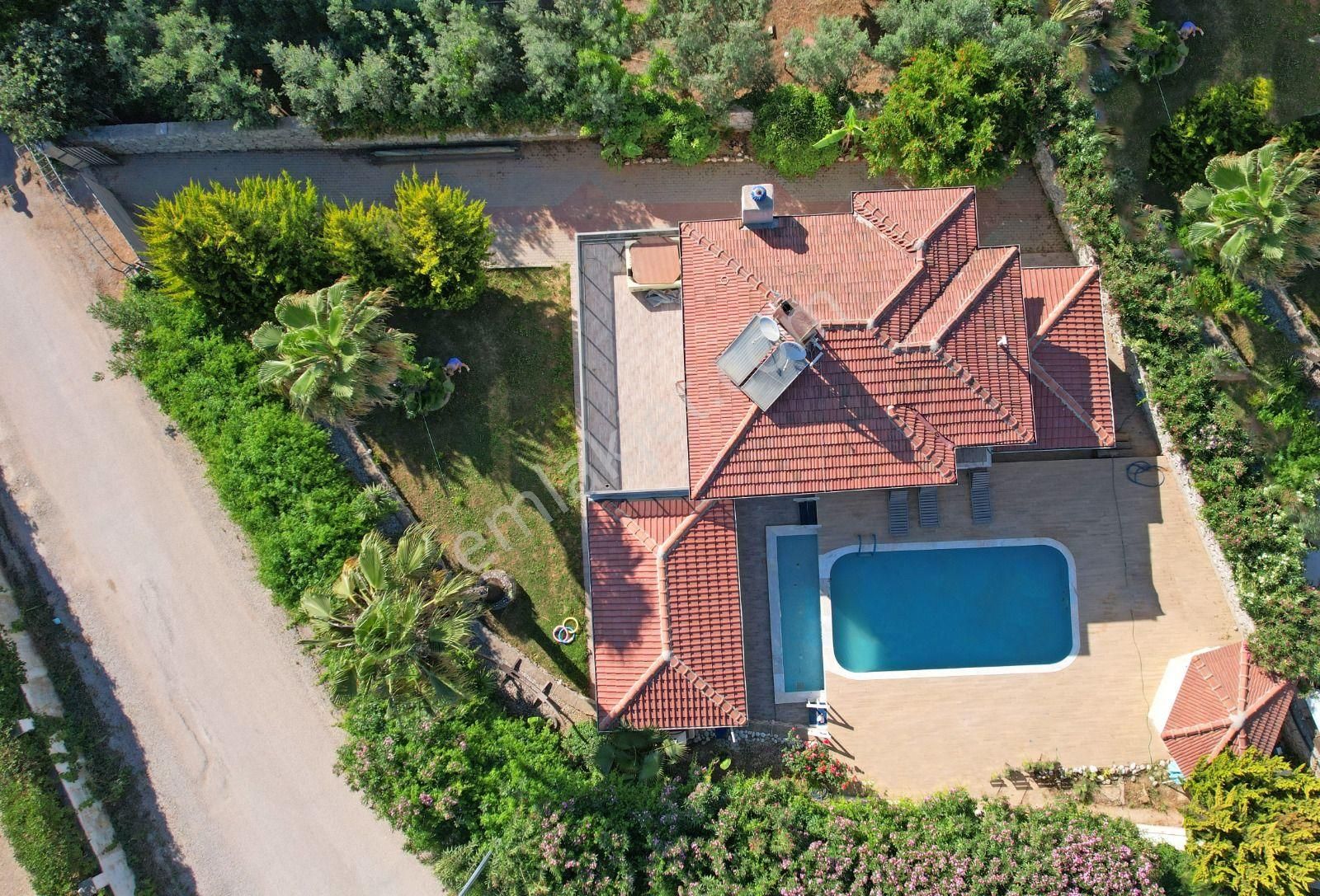 Stop'tan Ölüdeniz Ovacık'ta 741m² Arsa Paylı 4+1 Lüks Villa