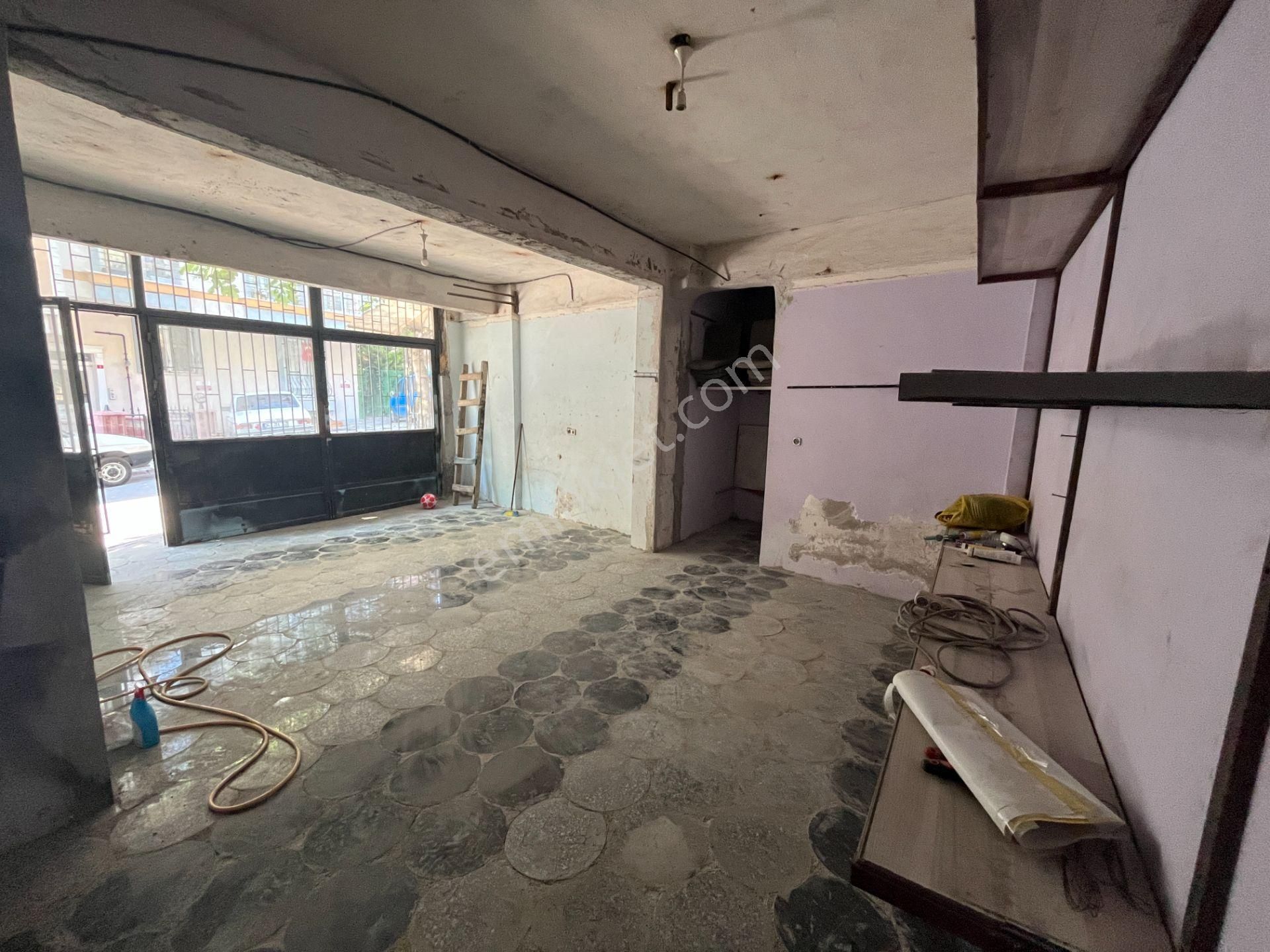 Sancaktepe Emek Mahallesinde Kiralık 70m2 Düz Ayak Dükkan