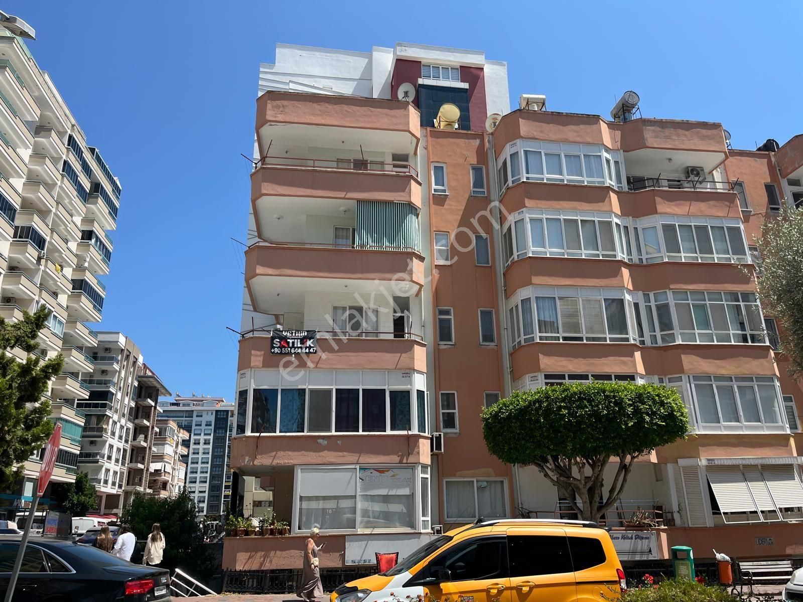 Alanya/mahmutlar Mah.atatürk Cad.denize 500m 2+1 80m2 Eşyalı Satılık Daire