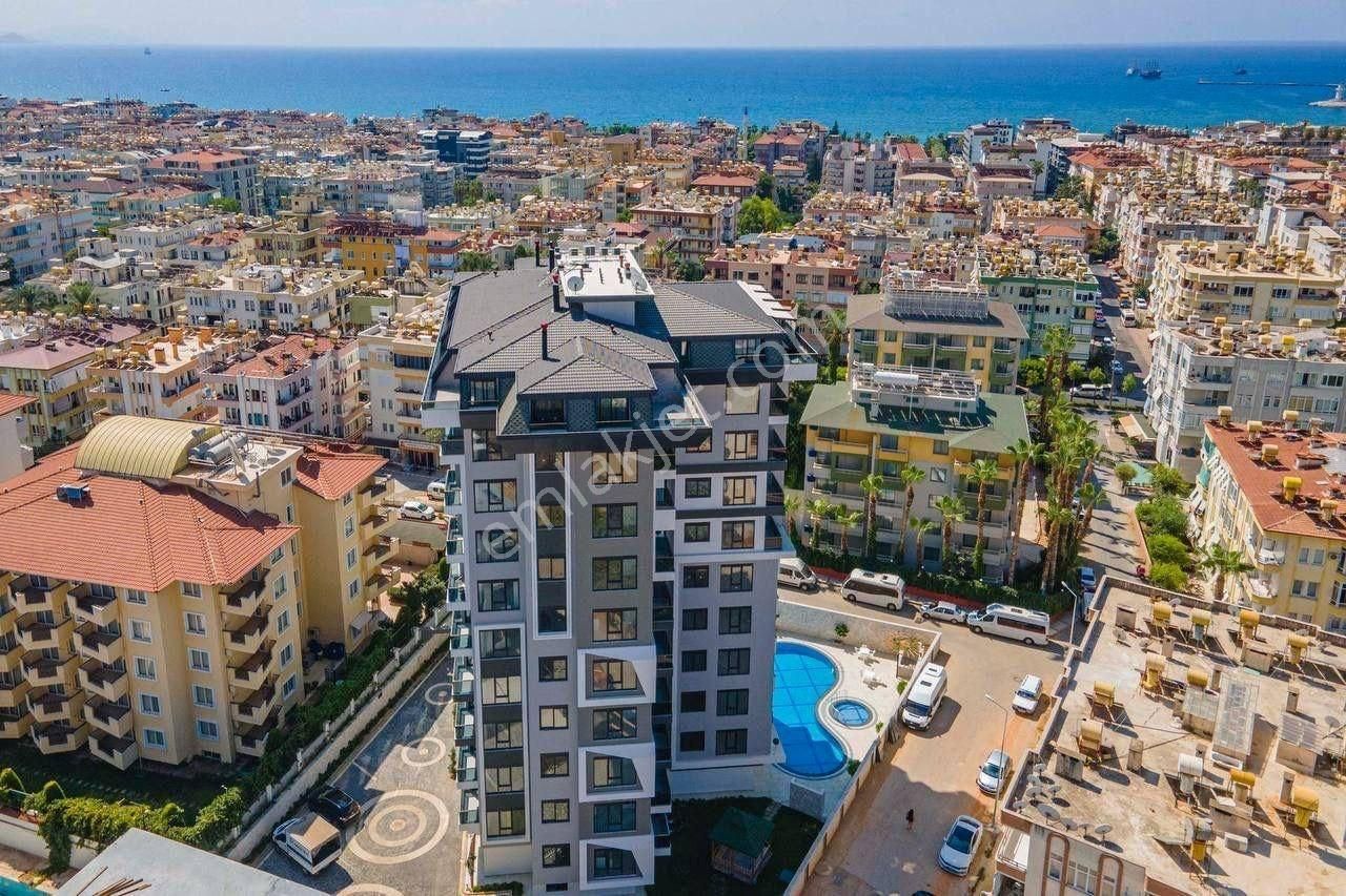 Alanya Merkezde Deniz Ve Kale Manzaralı 1+1 Daire