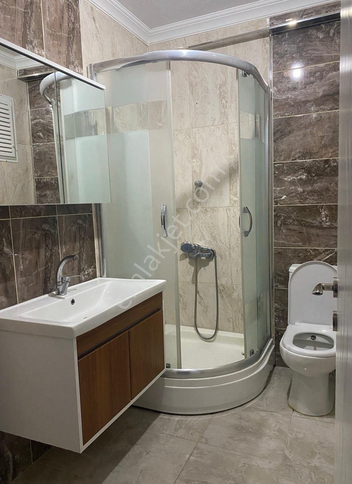 Gaziosmanpaşa Bağlarbaşı Mahallesi Satılık Ara Kat Daire