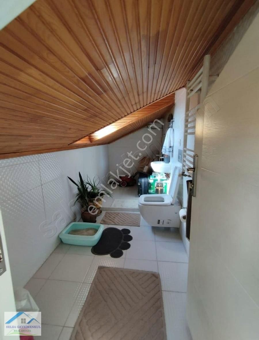 Eyüpsultan Silahtarağa Pınarcad.180 M2 4+2 4. Kat Satılık Dublex