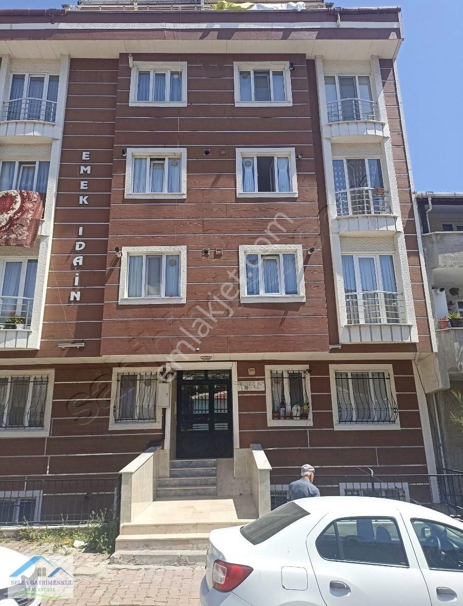 Gaziosmanpaşa, Küçükköy, Yenimahallede 1,5 +1 Kot 2 Bahçe Katı