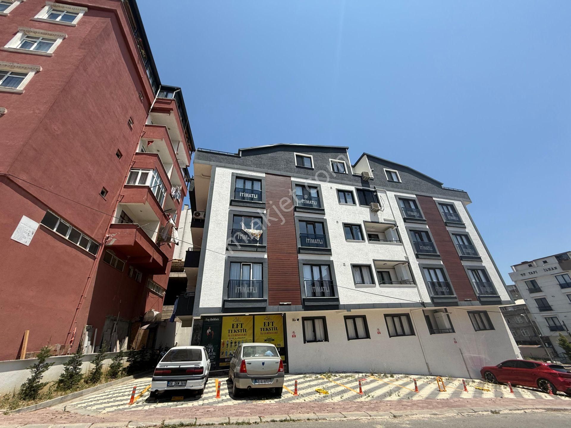 Çayırova Özgürlük Mah Merkezi Konumda 2+1 Kiralık Daire