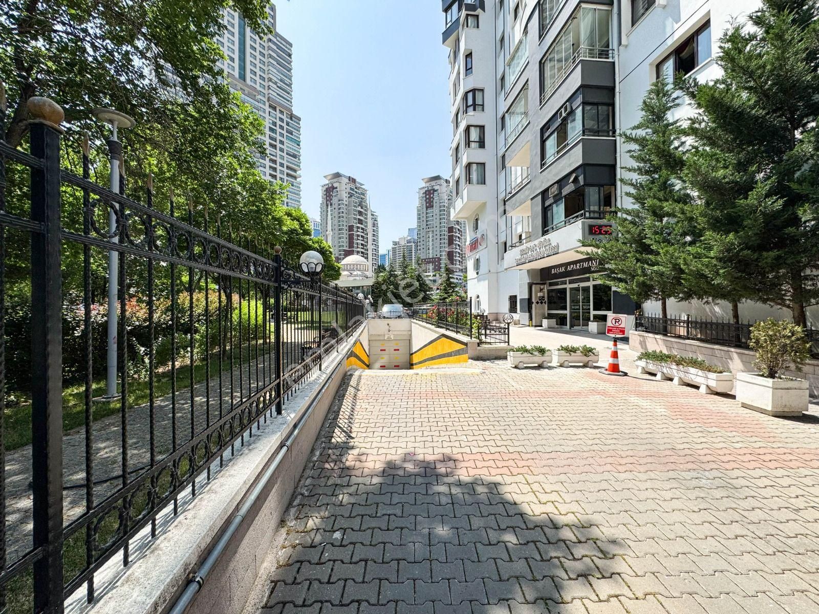 Çukurambar Merkezinde Manzaralı Satılık 4+1 Daire