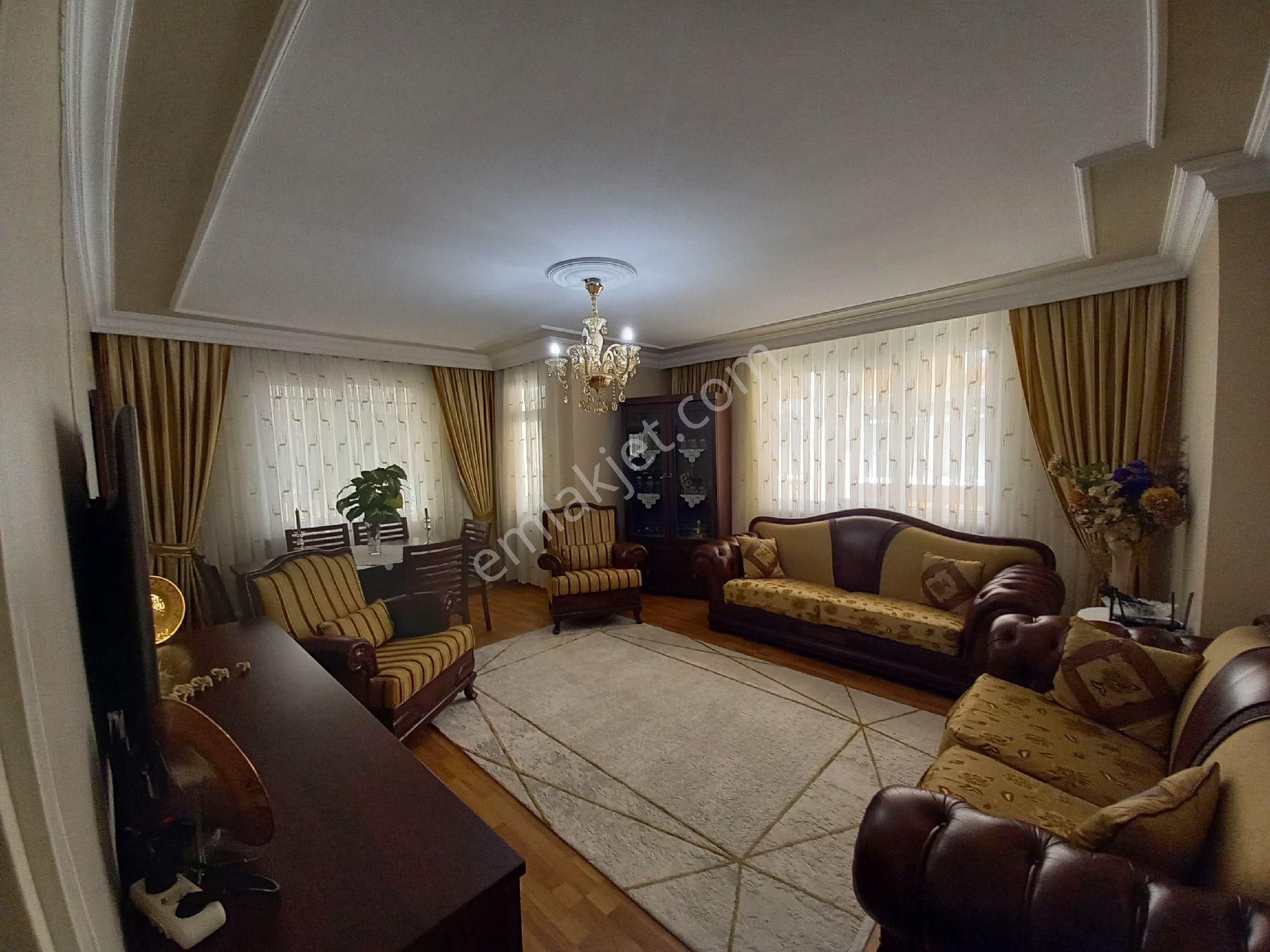 Bahçelievler Yenibosna Zafer Mah Satılık Daire Kat. 1.3+1 - Görsel 2