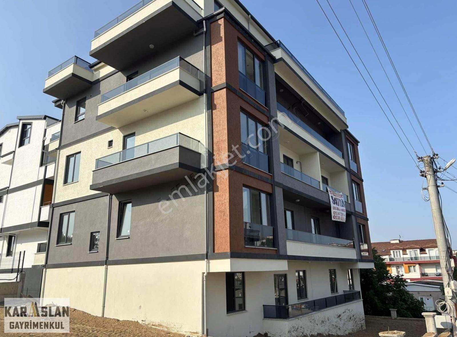 Başiskelede Satılık 4+1 Bahçe Dublex Daire