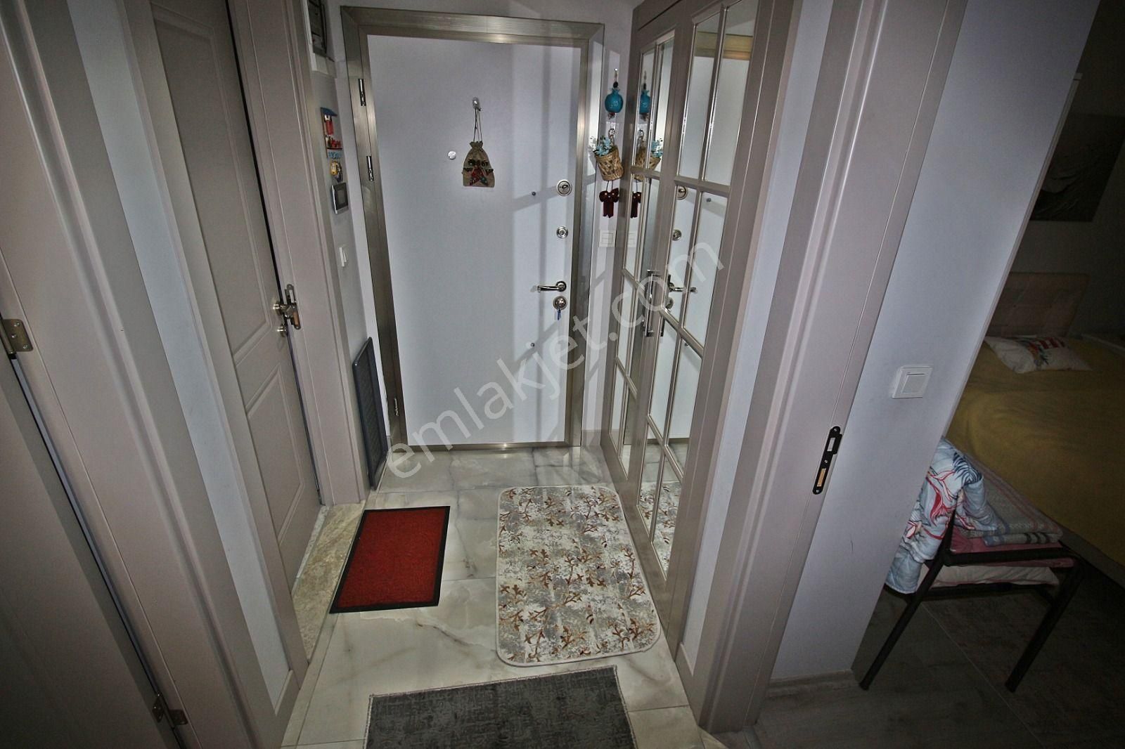 Kumsaldan Yüzme Havuzlu Açık Mutfaklı_2+1_geniş Daire - Görsel 28