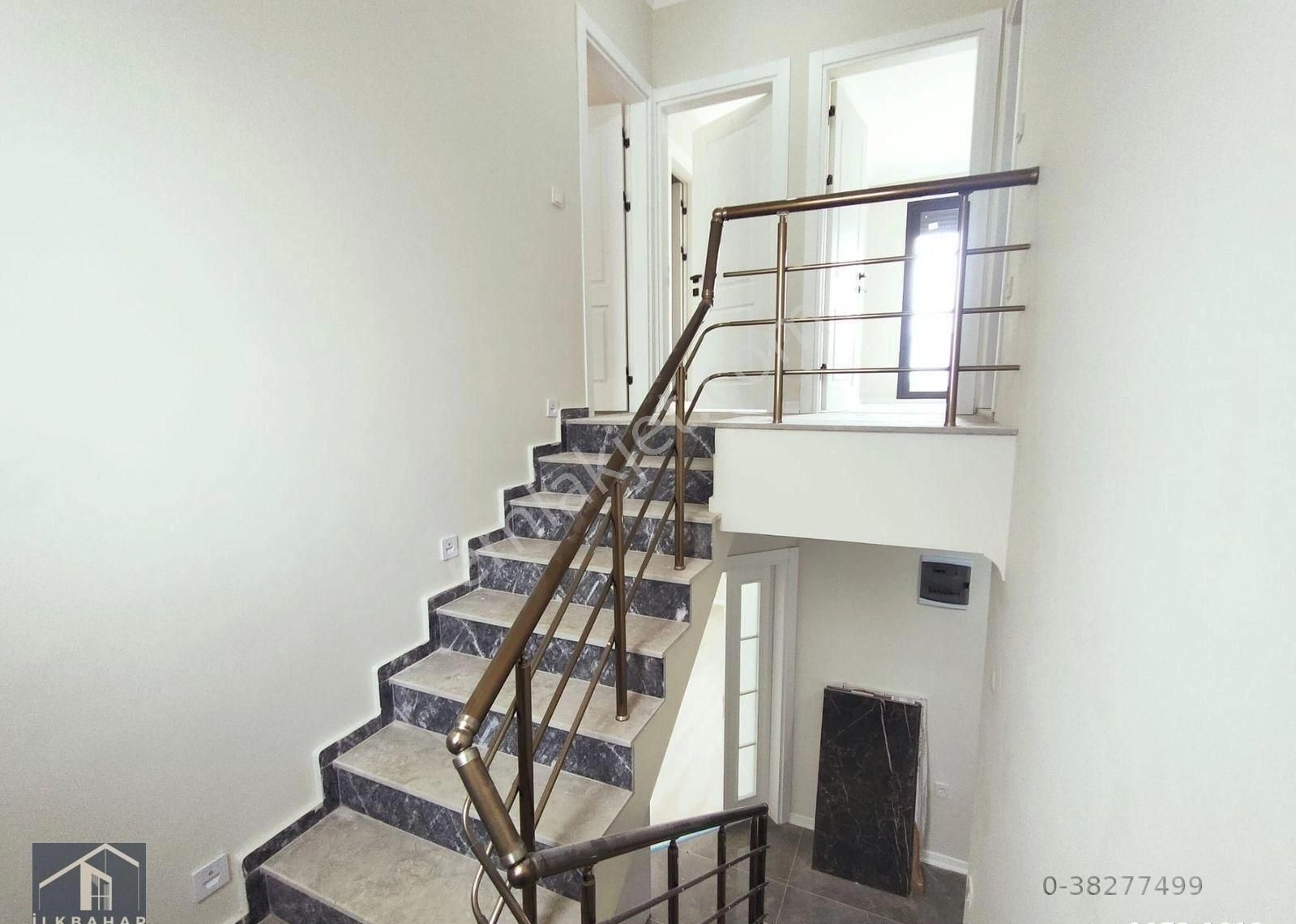 Altınoluk İlkbahar'dan Narlı'da Yeşilliğin İçinde Denize Yakın Huzurlu Bahçeli Garajlı Villa Projesi - Görsel 32