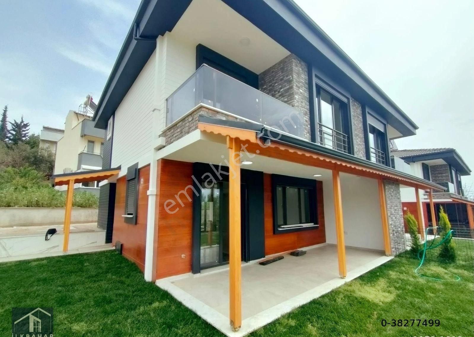 Altınoluk İlkbahar'dan Narlı'da Yeşilliğin İçinde Denize Yakın Huzurlu Bahçeli Garajlı Villa Projesi - Görsel 21