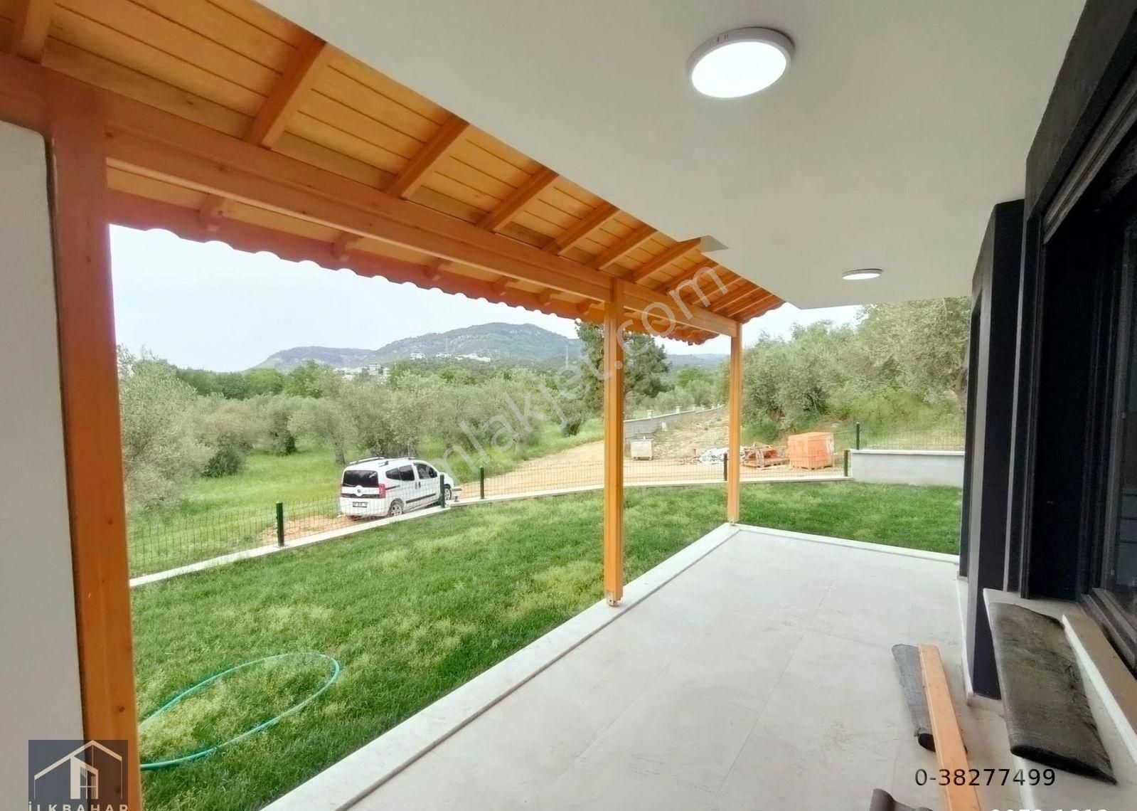 Altınoluk İlkbahar'dan Narlı'da Yeşilliğin İçinde Denize Yakın Huzurlu Bahçeli Garajlı Villa Projesi - Görsel 15