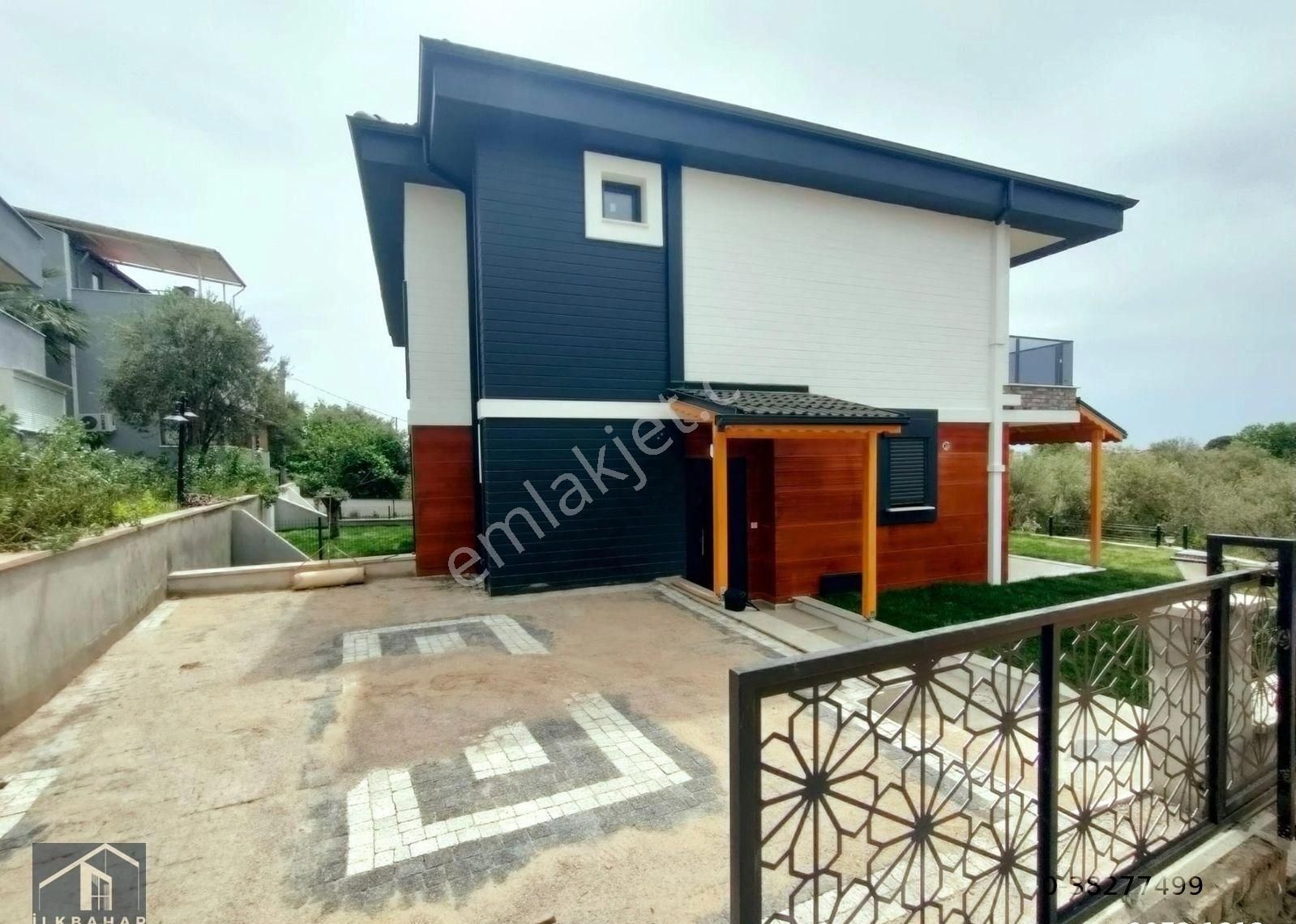 Altınoluk İlkbahar'dan Narlı'da Yeşilliğin İçinde Denize Yakın Huzurlu Bahçeli Garajlı Villa Projesi - Görsel 27