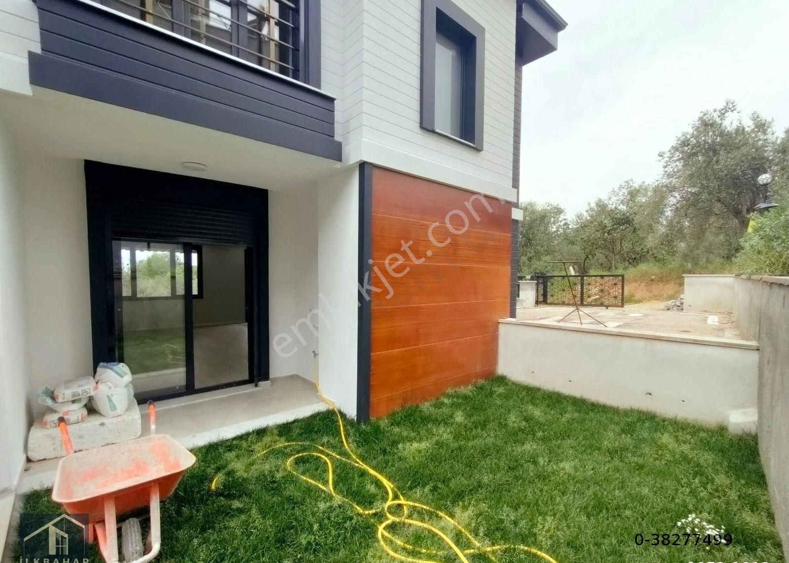 Altınoluk İlkbahar'dan Narlı'da Yeşilliğin İçinde Denize Yakın Huzurlu Bahçeli Garajlı Villa Projesi - Görsel 33