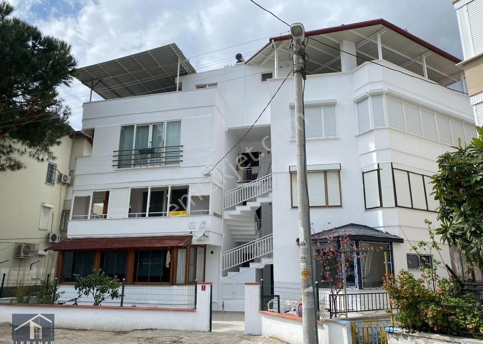 Altınoluk İlkbahar'dan Otuzevler'de Denize 3dk Önü Yeşil Alan Bakımlı Ferah 2+1 Daire