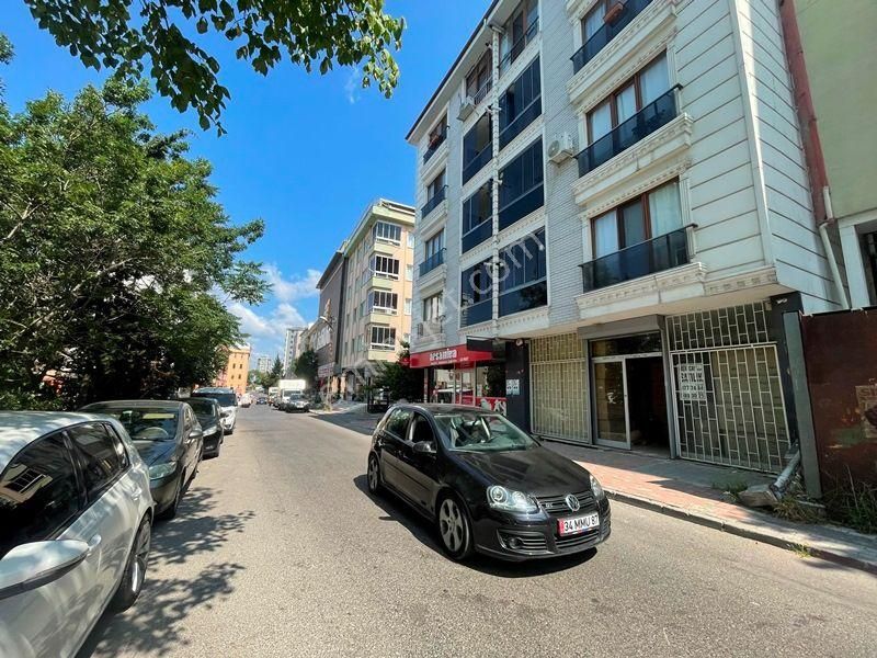 Mertcan Dan Kartal Metroya Yürüme 70m2 Fırsat Dükkan