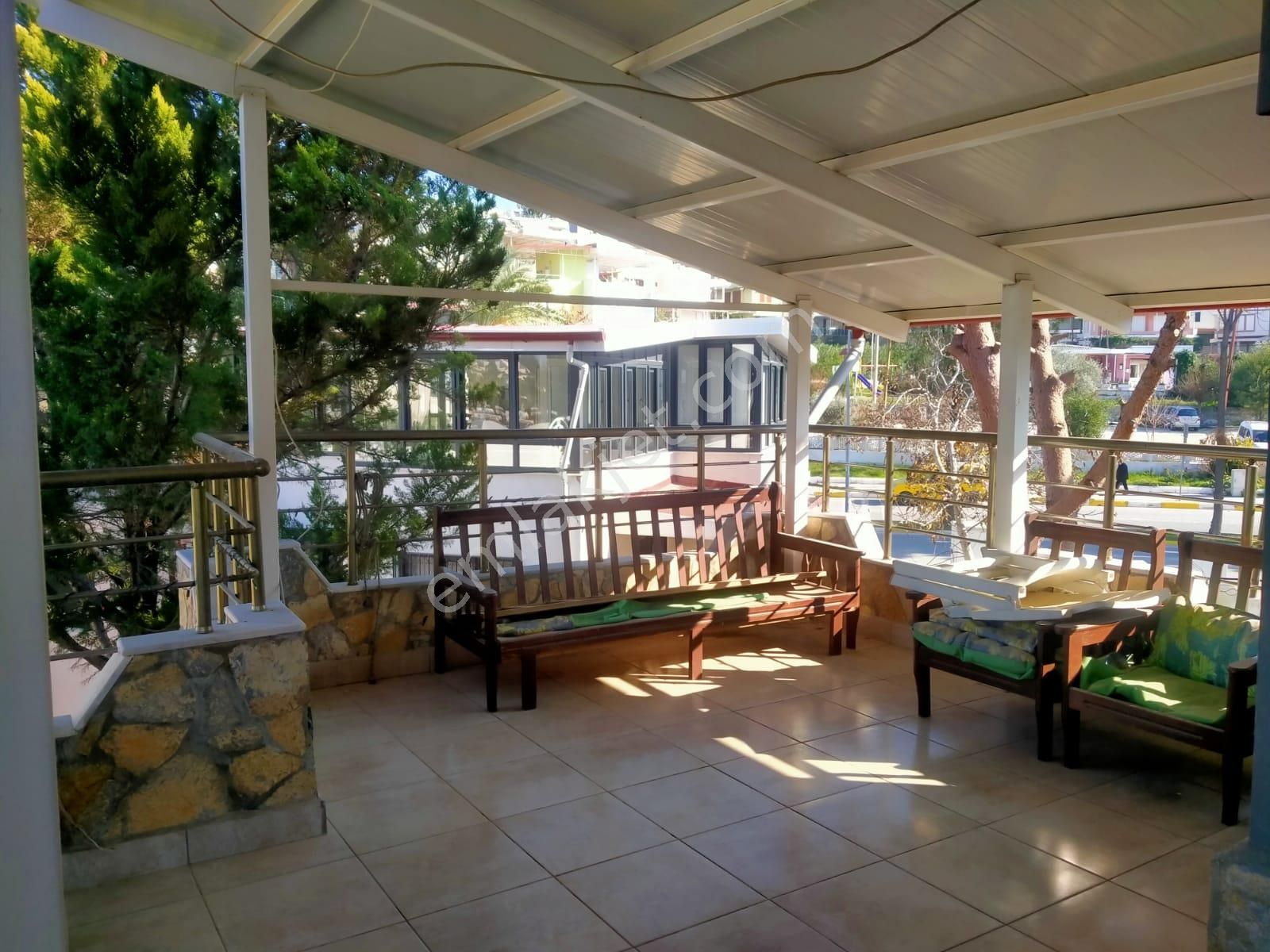 Kuşadası Kadınlar Denizi'nde Eşyalı Müstakil Villa - Görsel 17