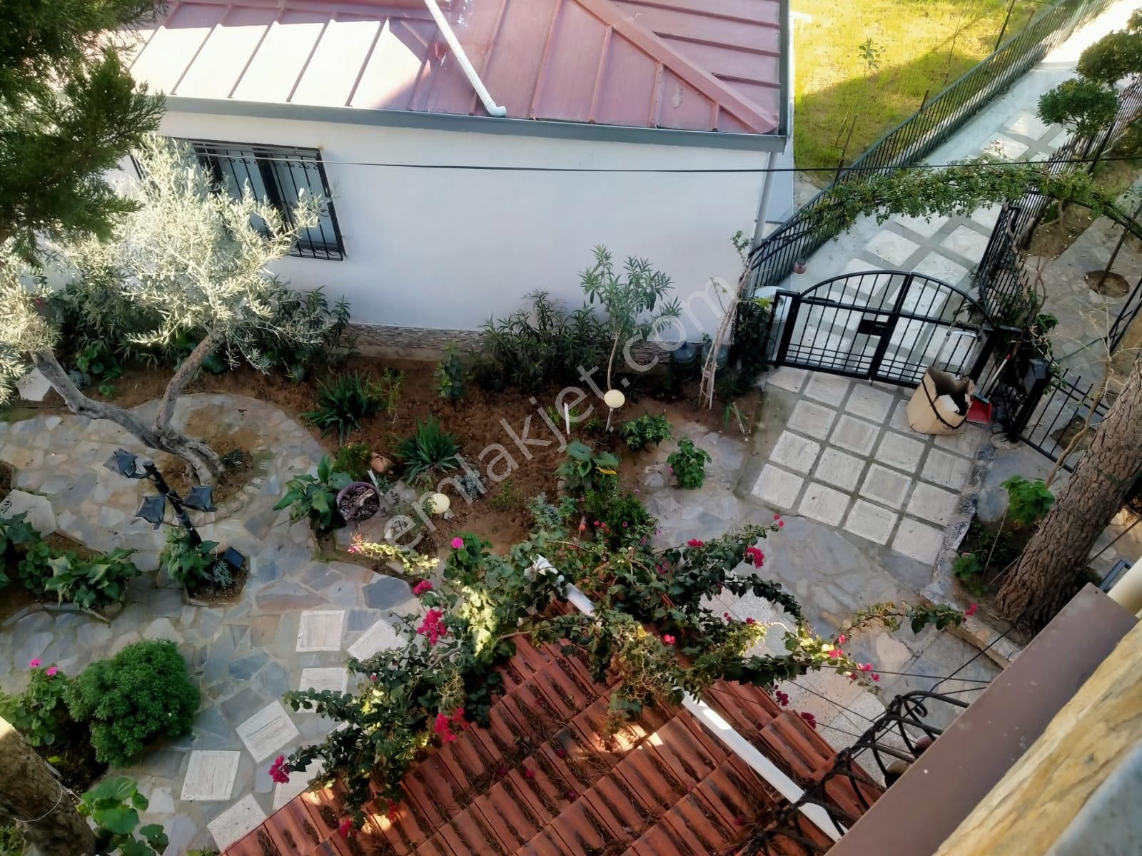 Kuşadası Kadınlar Denizi'nde Eşyalı Müstakil Villa - Görsel 25