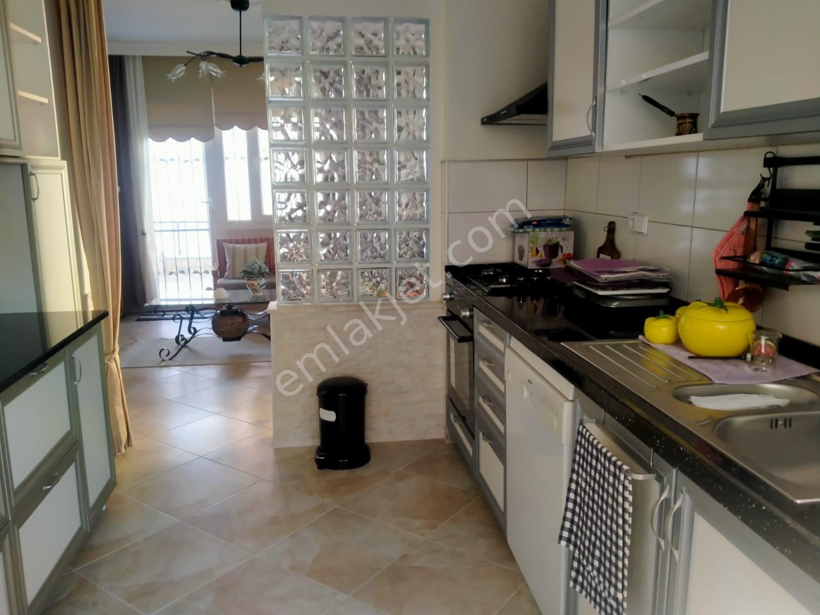 Kuşadası Kadınlar Denizi'nde Eşyalı Müstakil Villa - Görsel 7