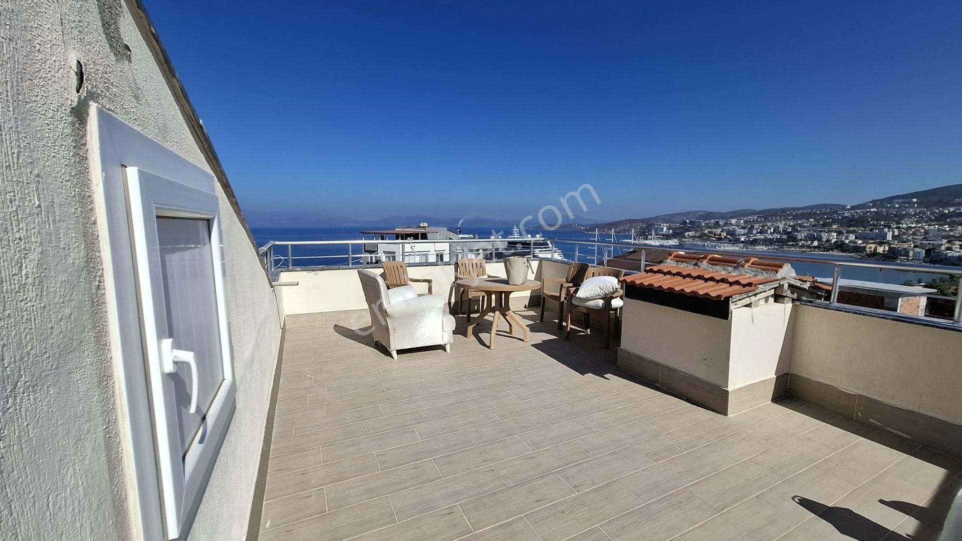 Kuşadası Limana 100 Mt. 3 Yaş Binada 1+1 Satılık Sıfır Daire