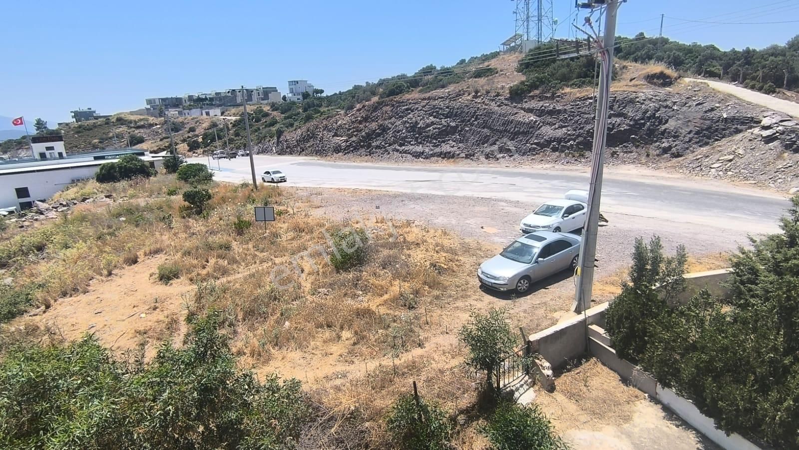 Site İçerisinde Merkezi Konumda Ferah Dubleks Bahçeli Villa - Görsel 4