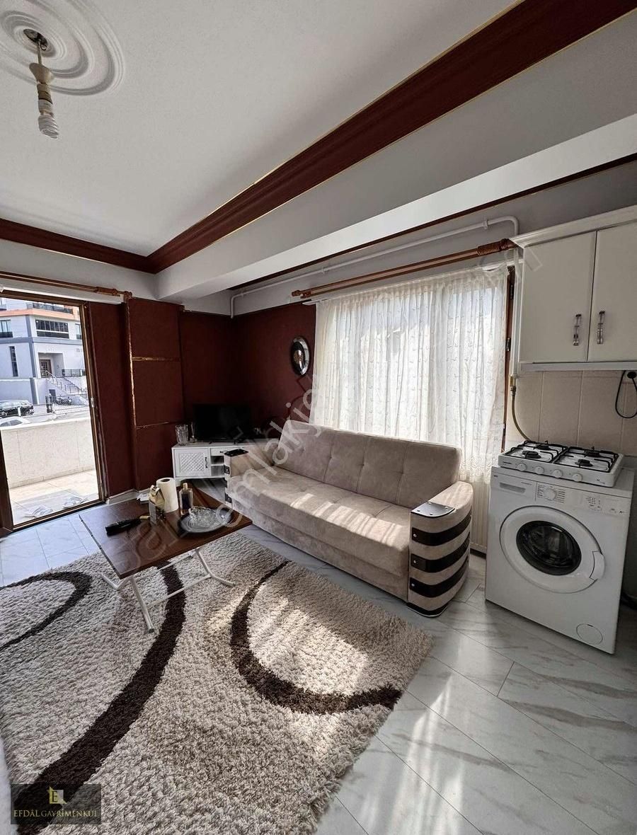 Serdivanın Kalbinde Satılık Ara Kat Geniş Satılık 1+1 Daire