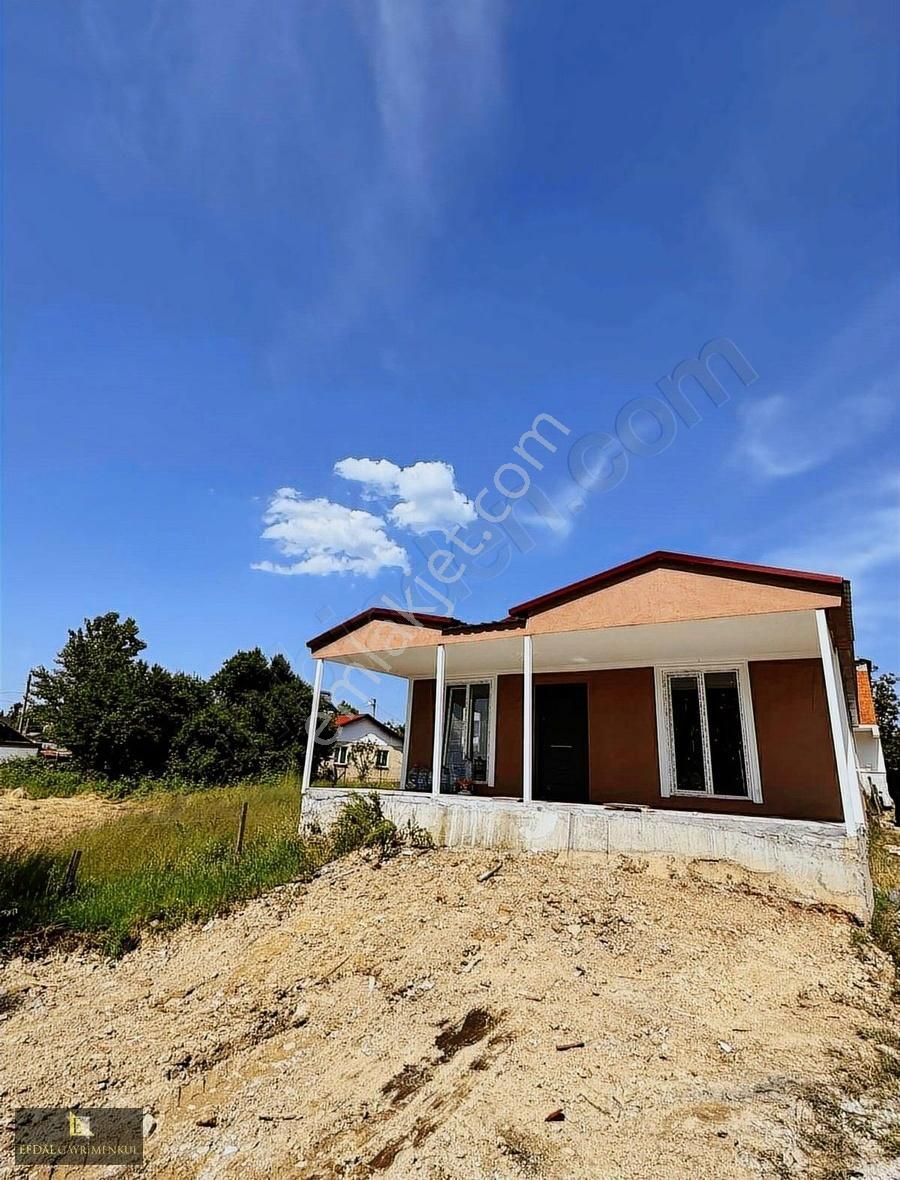 Şehrin Yeni Gözdesi Evrenköyde Satılık 400 M² Tarla!