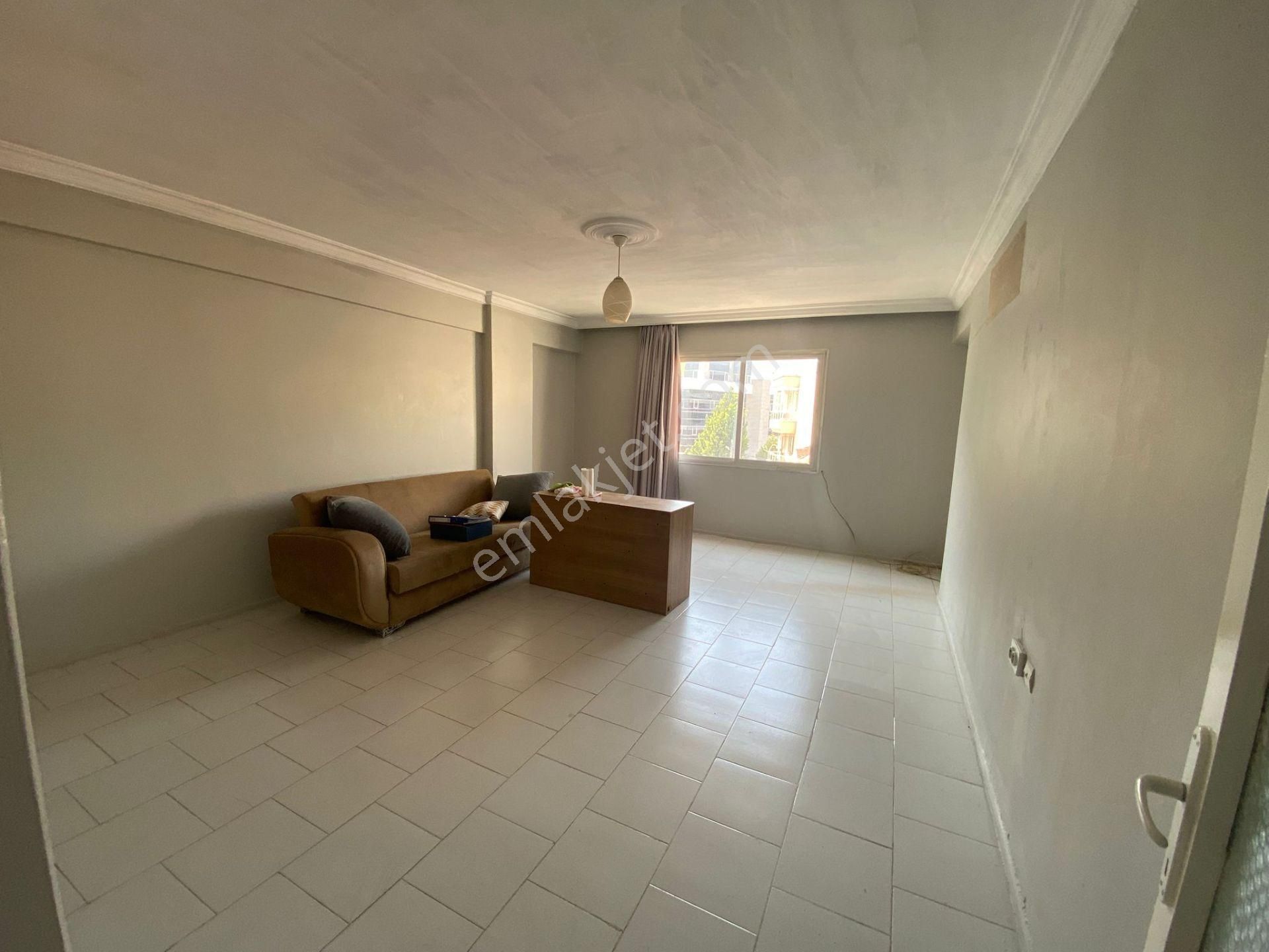 Acill Buca Şirinyer Nato Komutanlığı Adli Tıp Yakını 3+1 130m2 Ayrı Mutfak Havadar Satılık Daire