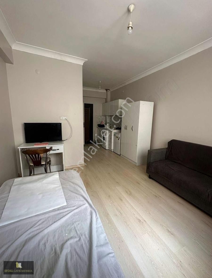 Efdal Gyo'dan Üniversite Caddesin'de Kiralık 1+0 Daire