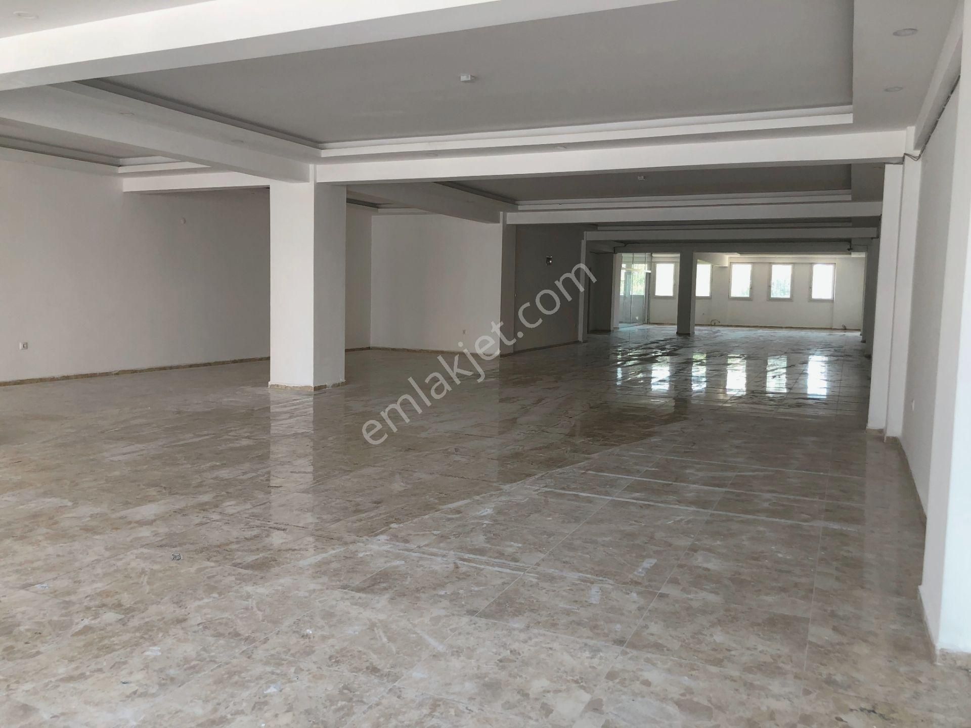 Goldhouse Dan Kiralık Dükkan Yeni Mahallede 750m2