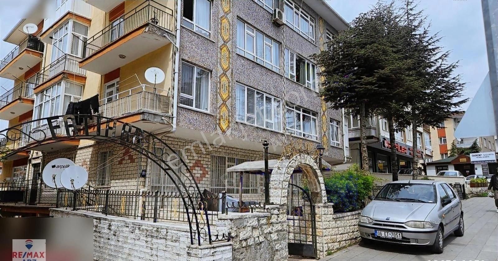 Etlik Mahallesi Adnan Yüksel Caddesi Ön Cephe Masrafsz 3+1 Daire