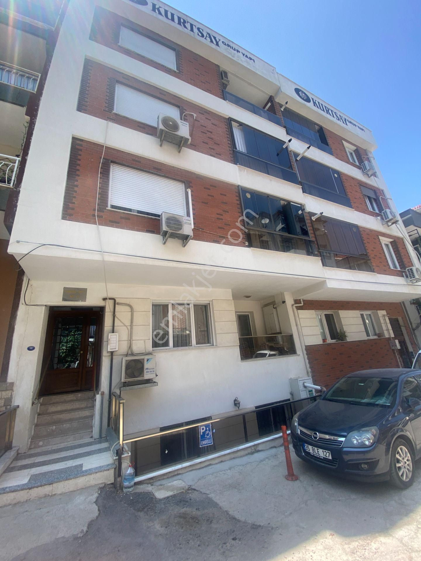 Buca Turyap'tan Çamlık Mah.'de Uçan Yol Yakını 3+1 Satılık Daire