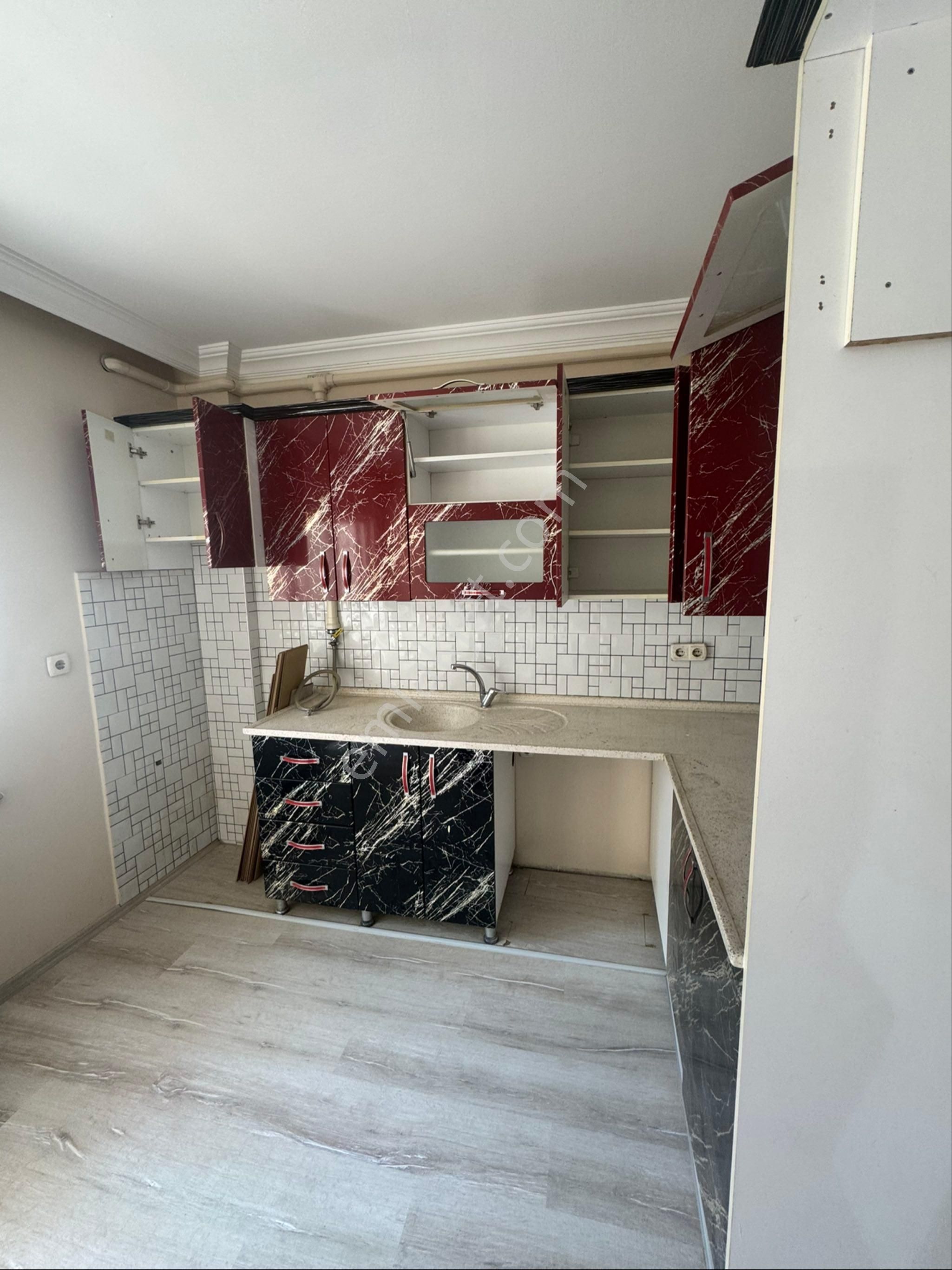 Şah Grup Tan Meydanda İçi Yapılı Kiralık 2+1 Daire