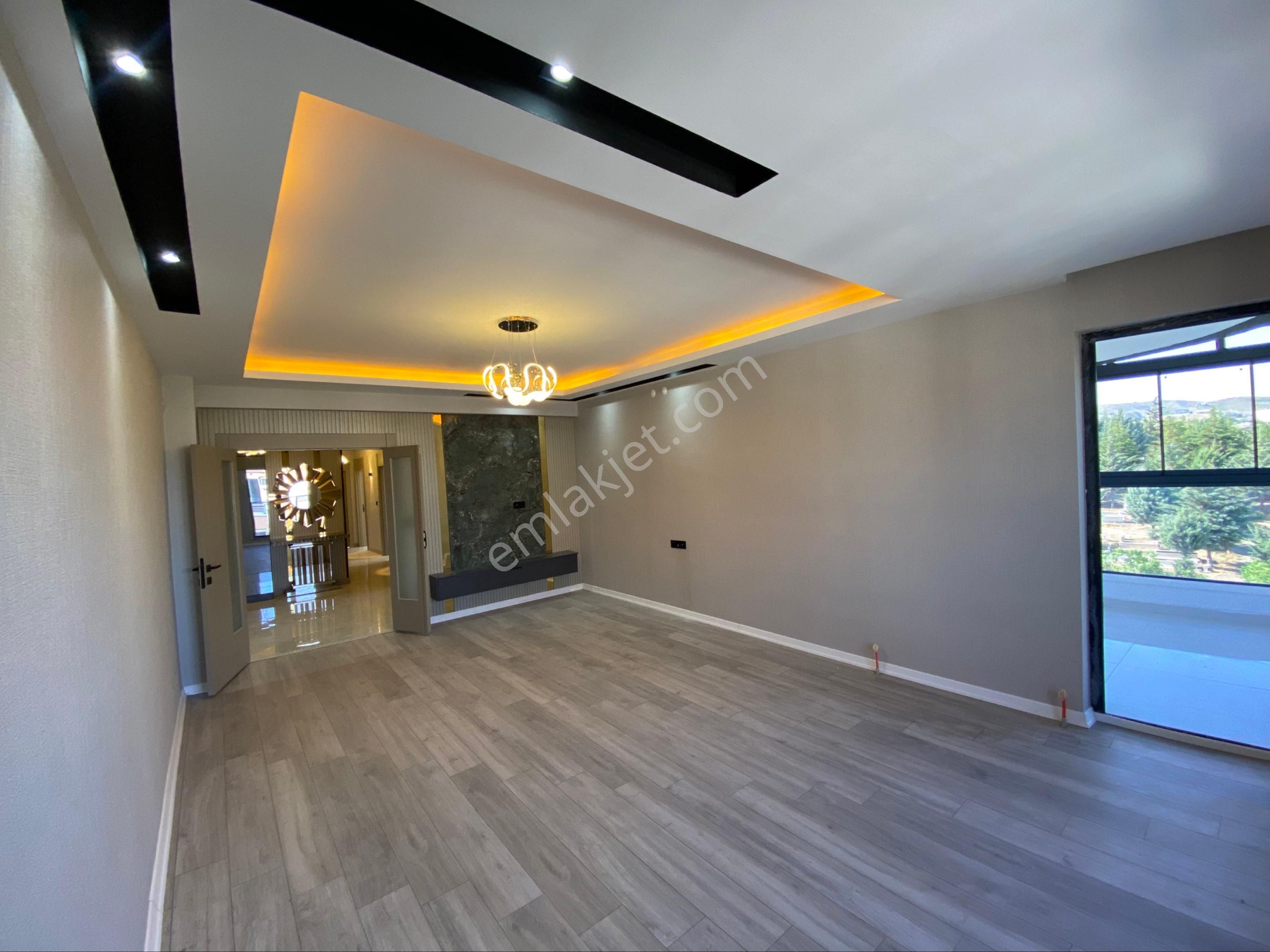Bey'den 160 M2 Full Yapılı Ultra Lüks Masrafsız Satılık Daire