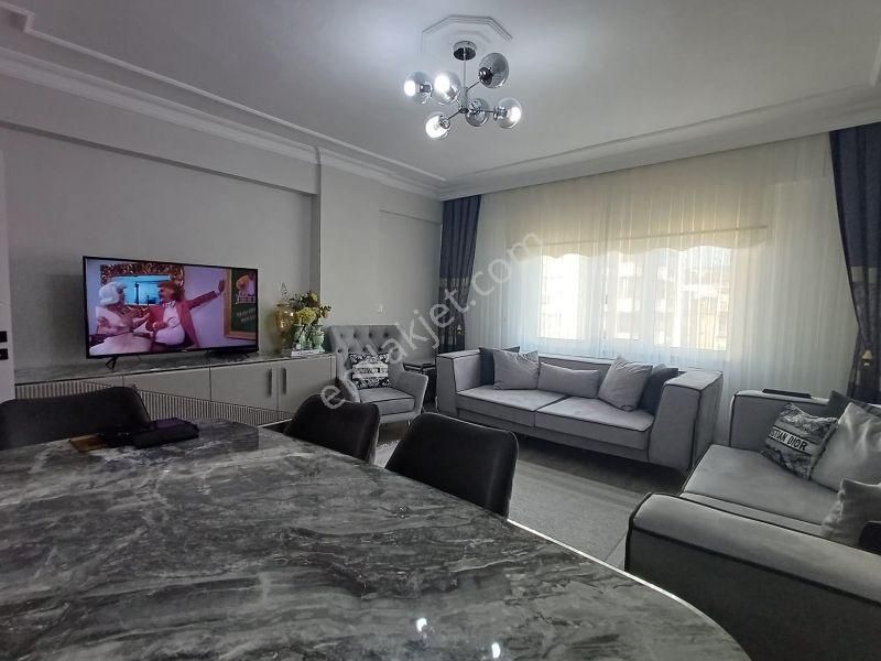 Soğanlık Metroya Yürüme 35m2 Arsa Paylı 3+1 Kapalı Balkonlu