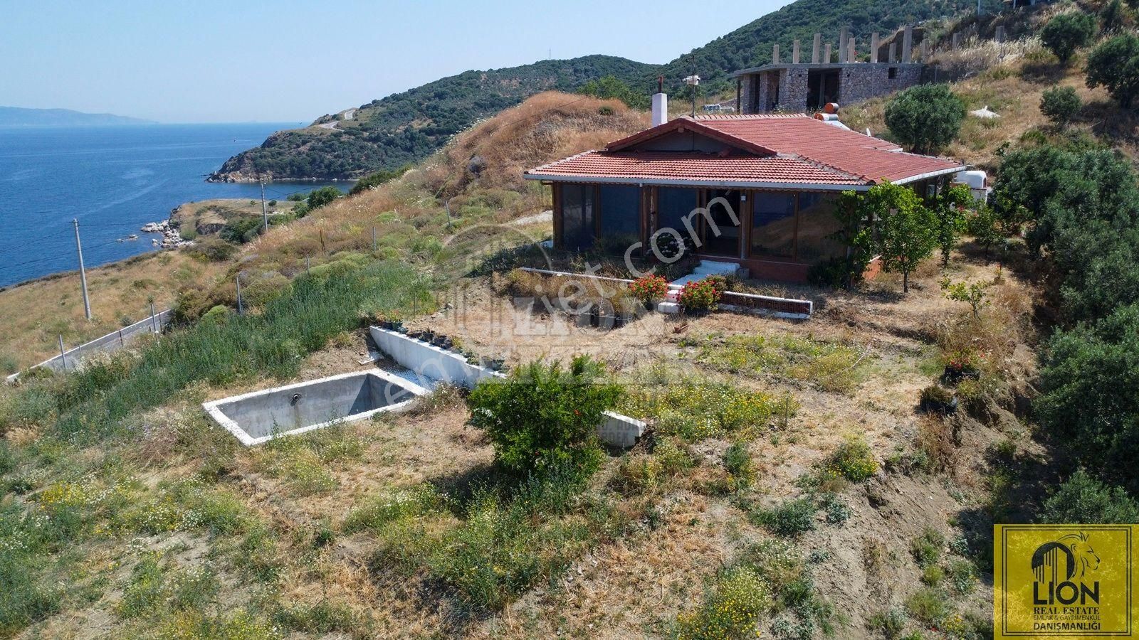 Erdek İlhan Mahallesinde Doğa İle İç İçe Panoramik Deniz Manzaralı 3+1 Satılık Müstakil Ev