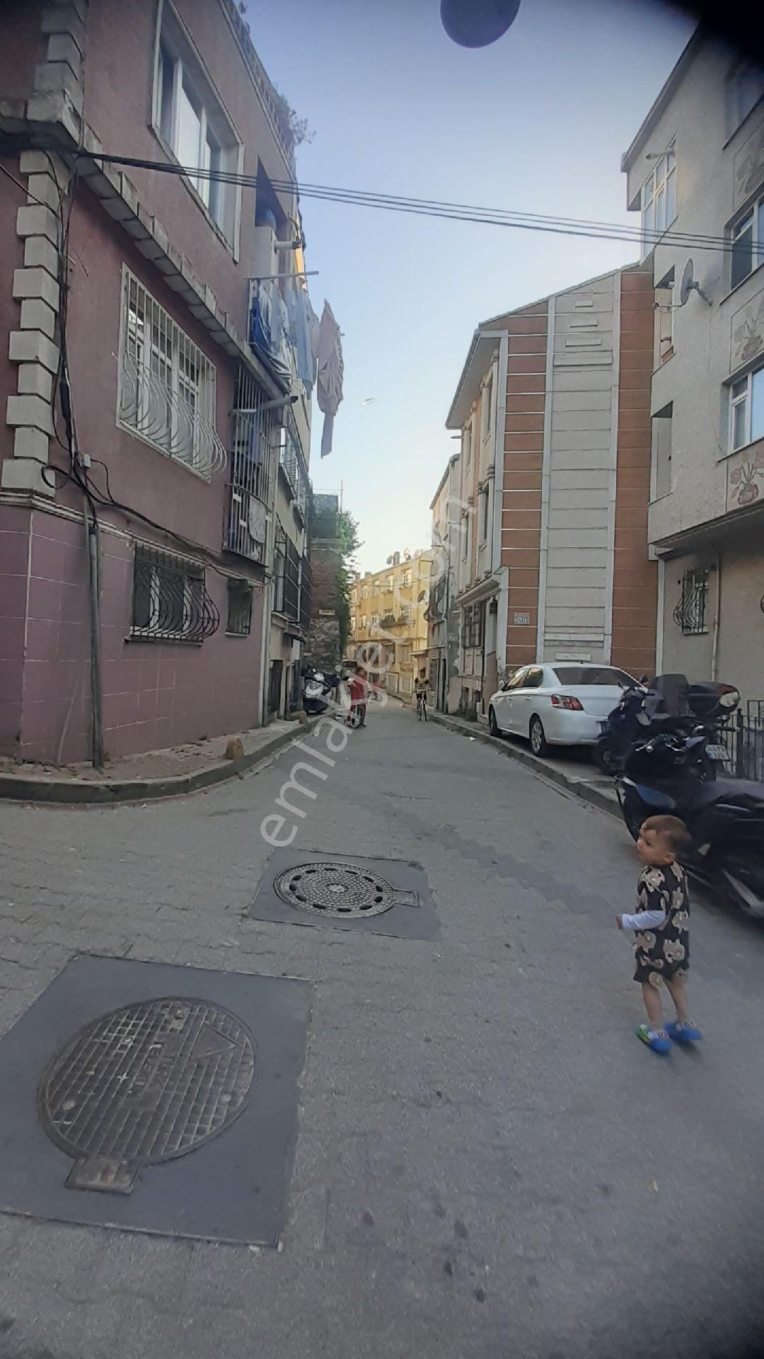 Balat Kalpakçıçeşme Sokak'ta Yeni Tadilatlışehirmanzaralı3+1daire - Görsel 21