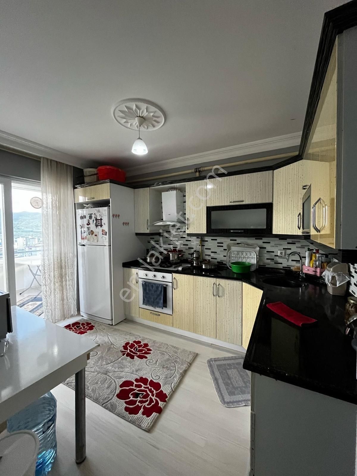 Doğan Emlak Group’tan İlkadım Kışla Mh.3+1 7.kat 10 Yıllık Doğa Manzaralı Daire
