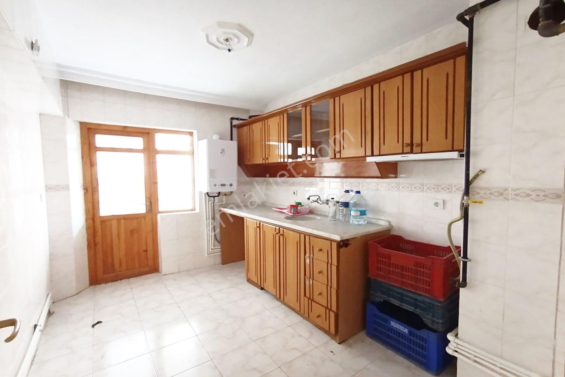 Bağlarbaşı Mahallesinde Katta 3+1 Bağımsız Satılık Daire