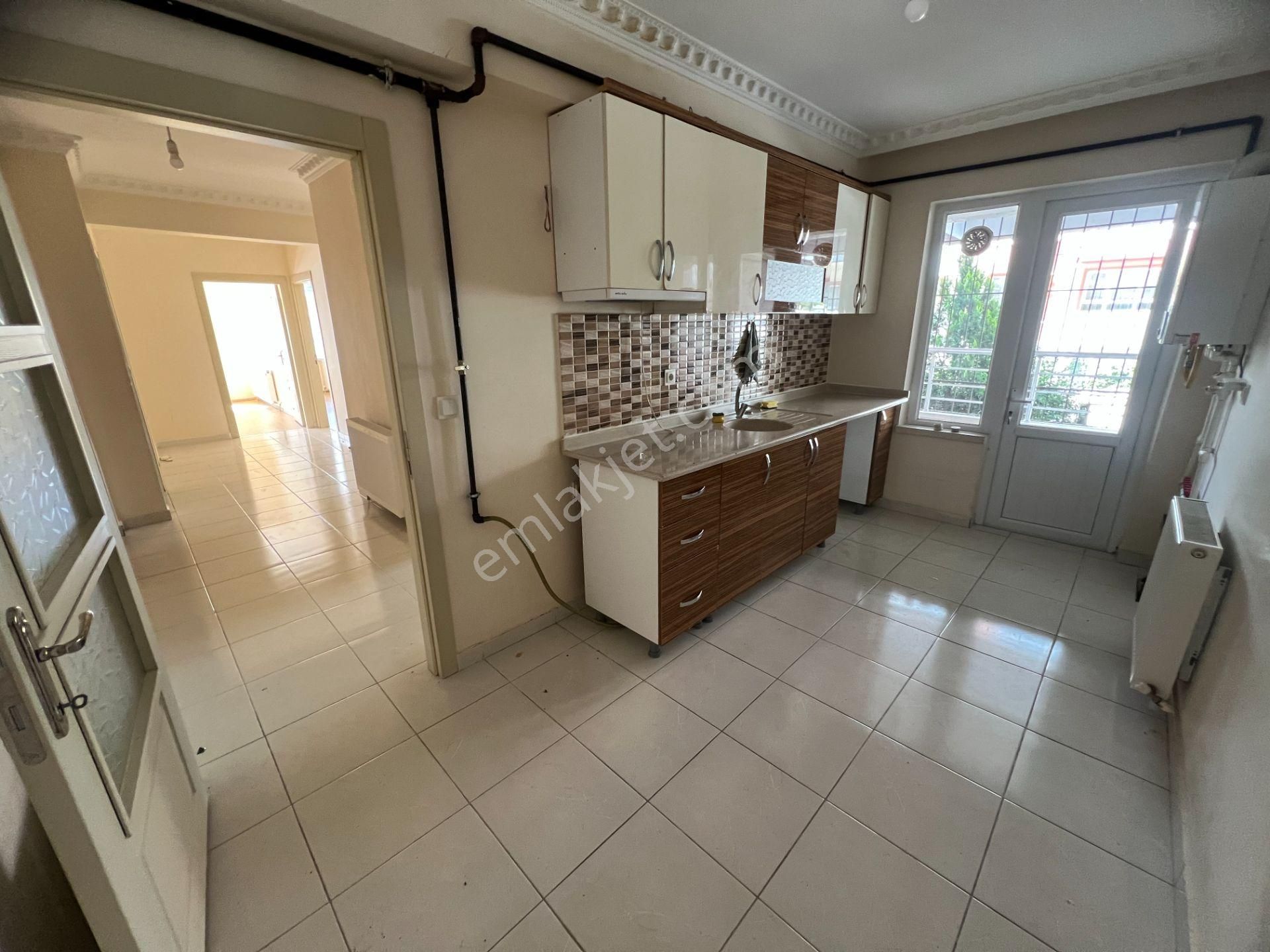 Cihandan Kanuni Mahallede Okul Ego Güzegahında Arakat 3+1kiralık