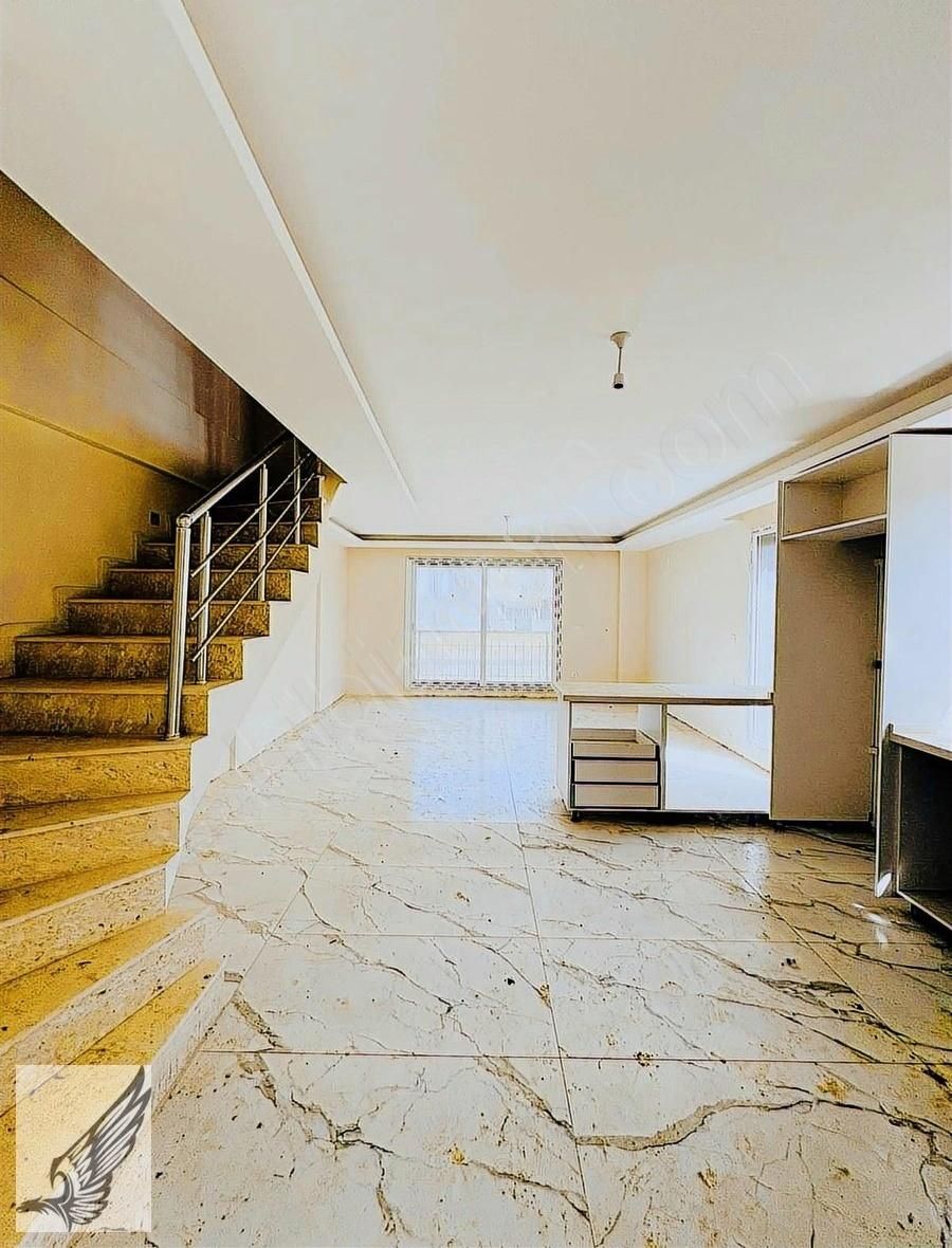 Camıkebırde Müstakil Bahçeli Geniş Ve Kullanışlı 3+1 Villa