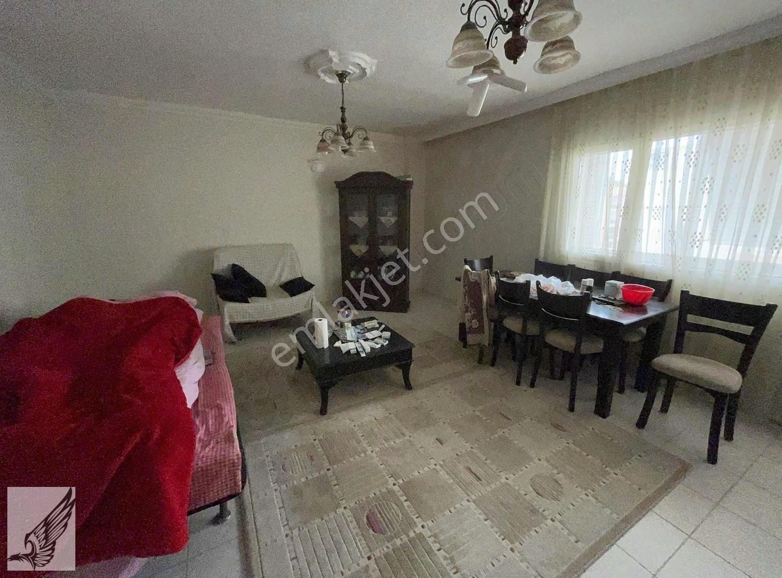 Seferhisar Çarşı Merkezde 3+1 Daire - Görsel 8